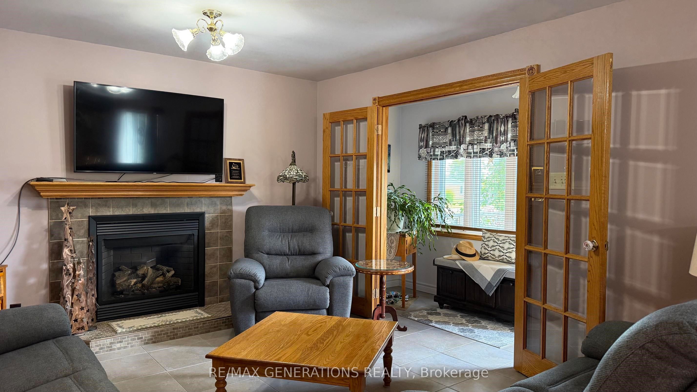 27 SUPERIOR Avenue, Terrace Bay, ON P0T 2W0 photo 4