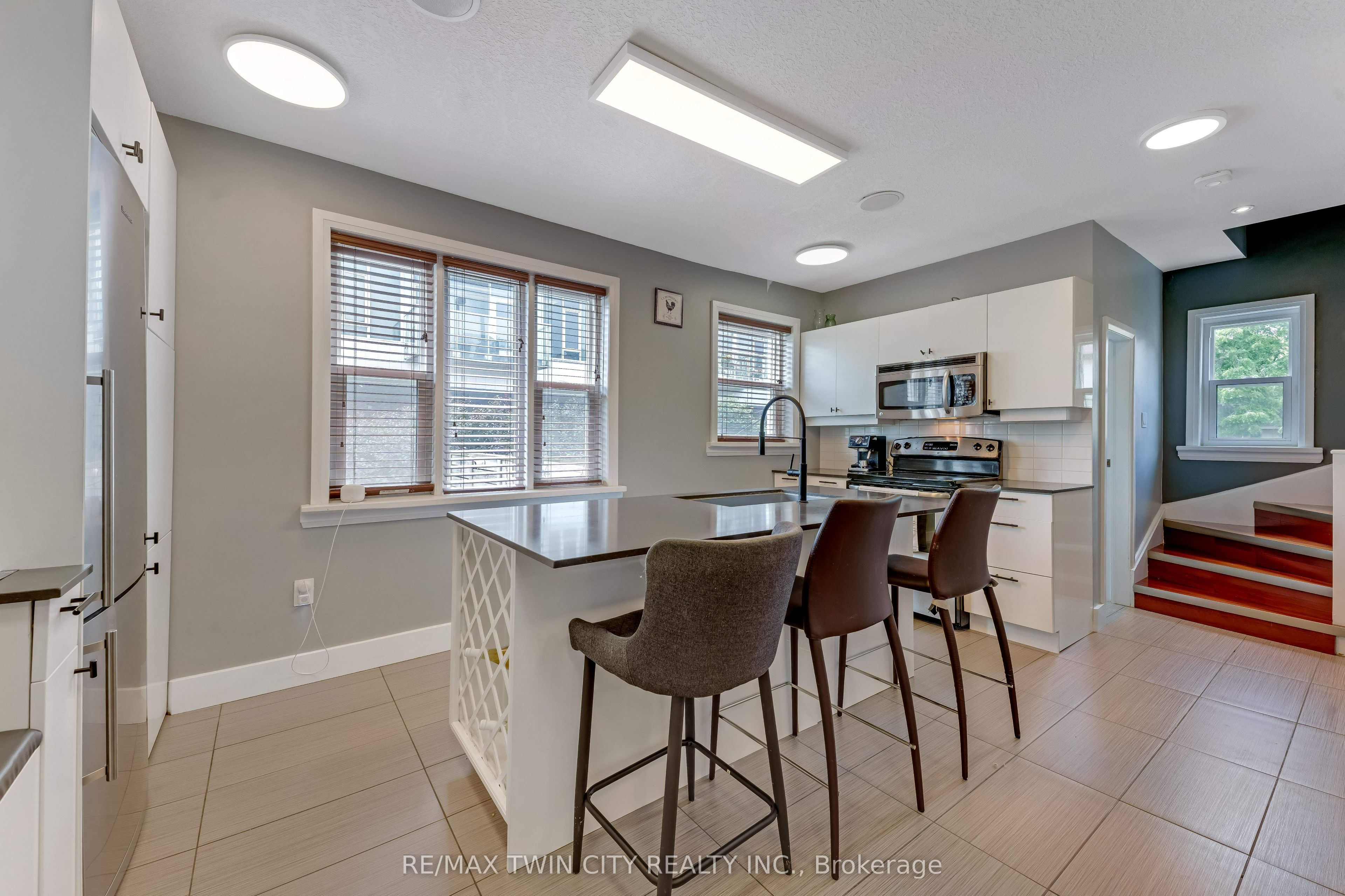 57 Peppler Street, Waterloo, ON N2J 3C7 photo 4