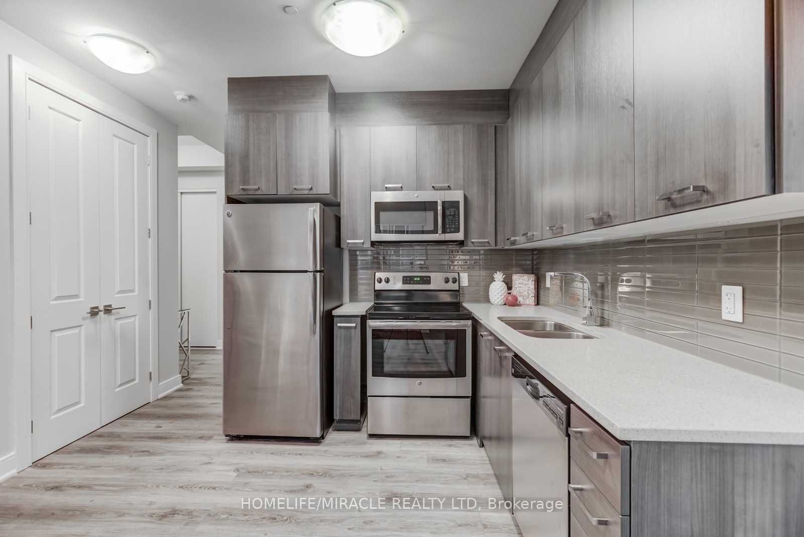 150 Main Street W 516, Hamilton, ON L8P 1H8 photo 4