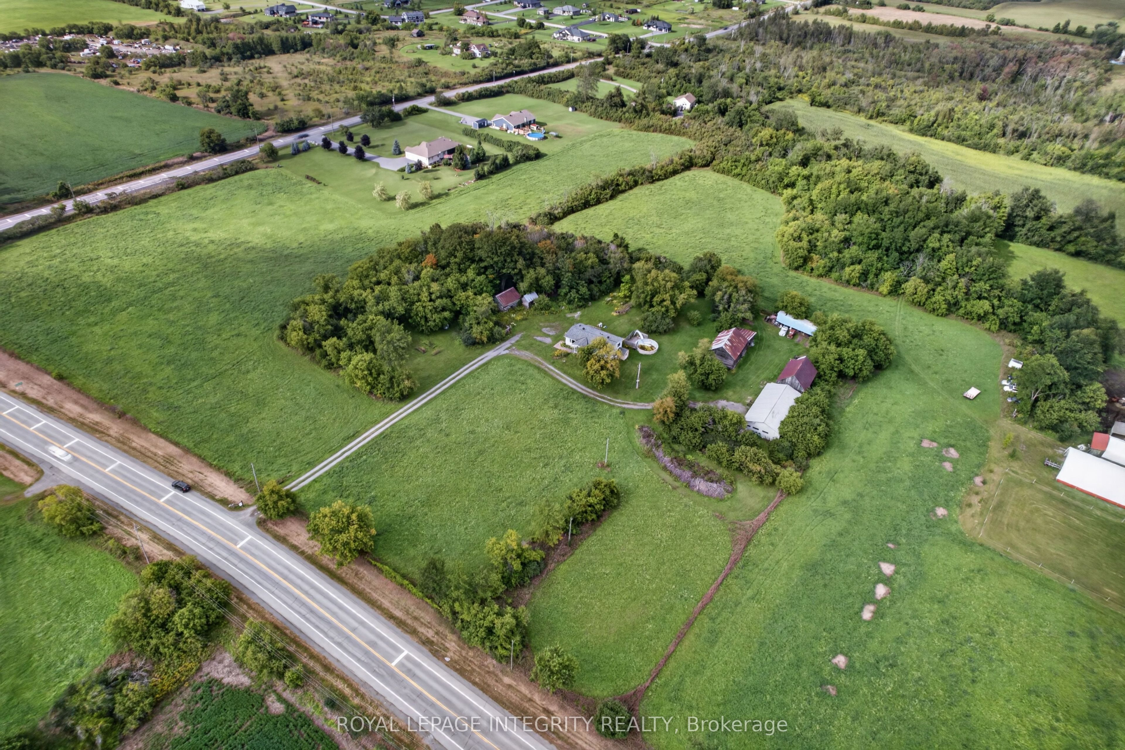 2063 Dwyer Hill Road, Stittsville - Munster - Richmond, ON K0A 1B0 photo 2
