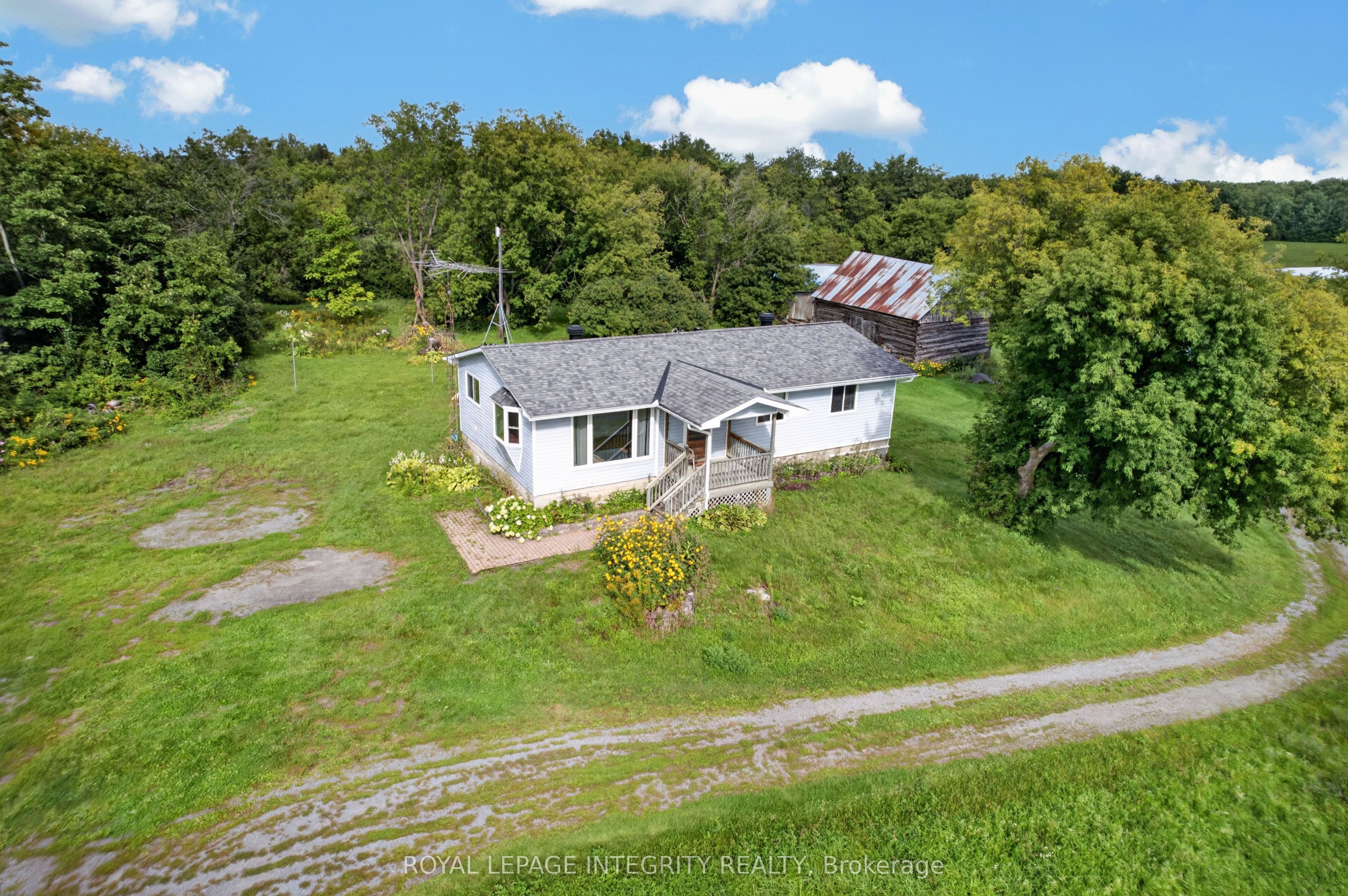 2063 Dwyer Hill Road, Stittsville - Munster - Richmond, ON K0A 1B0 photo 4