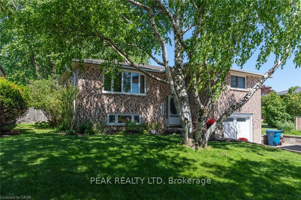 18 Mayberry Place, Stratford, ON N5A 6Z7 photo 3