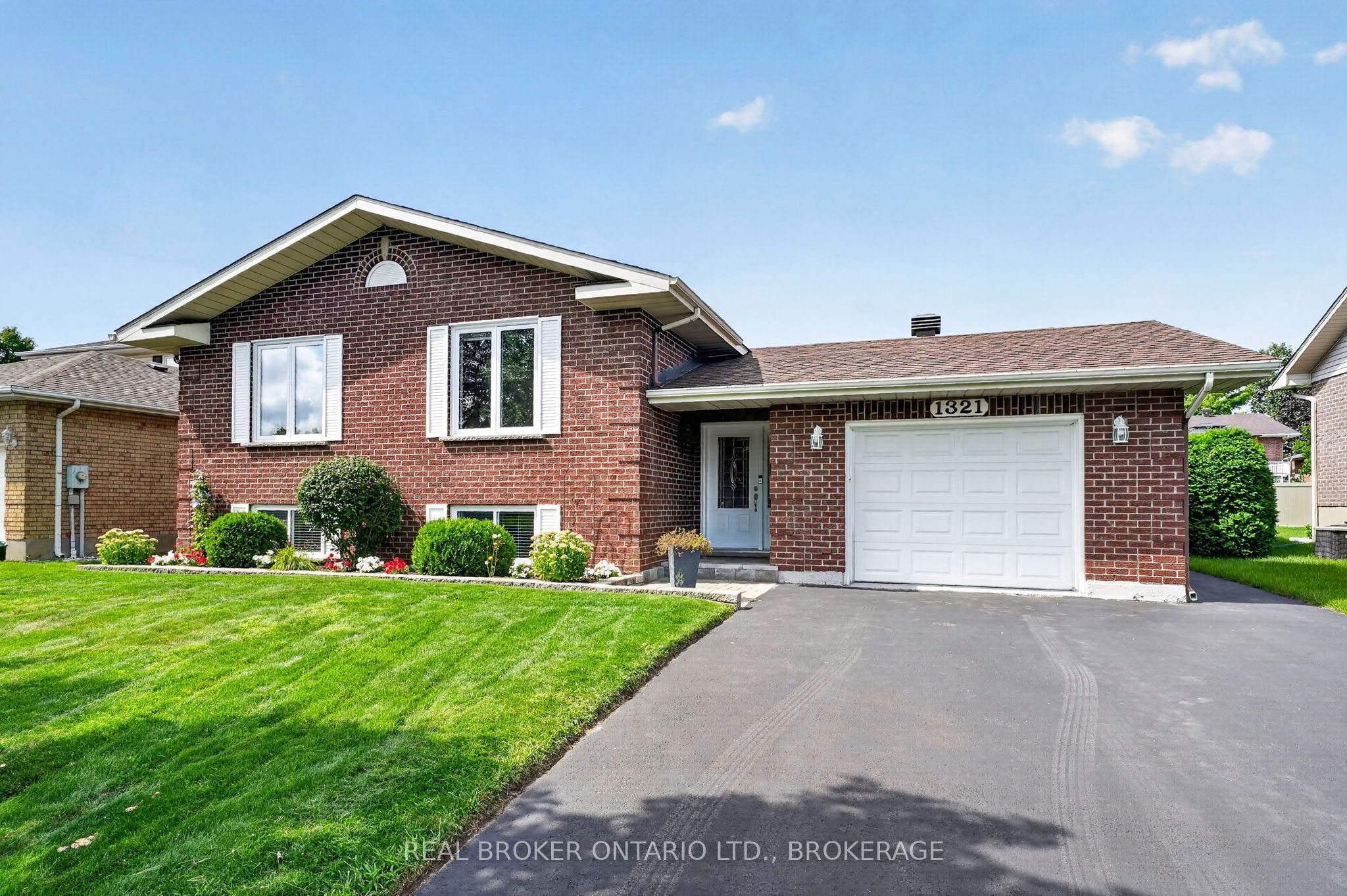 1321 Stormont Drive, Cornwall, ON K6H 6Y3