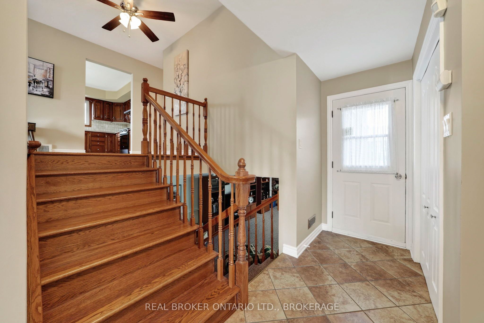 1321 Stormont Drive, Cornwall, ON K6H 6Y3 photo 4