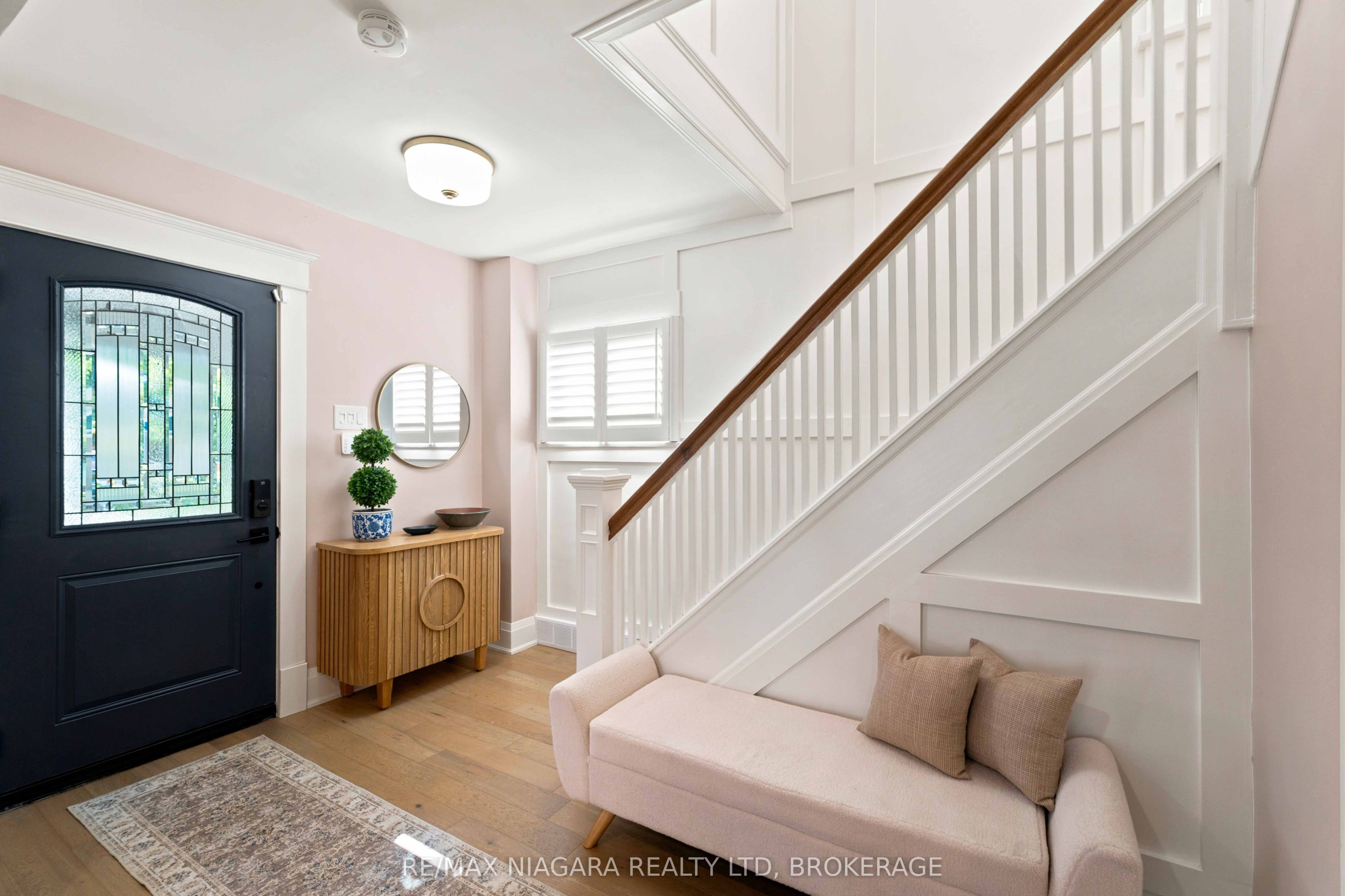 9 JOHNSTON Street, St. Catharines, ON K2N 5K5 photo 3