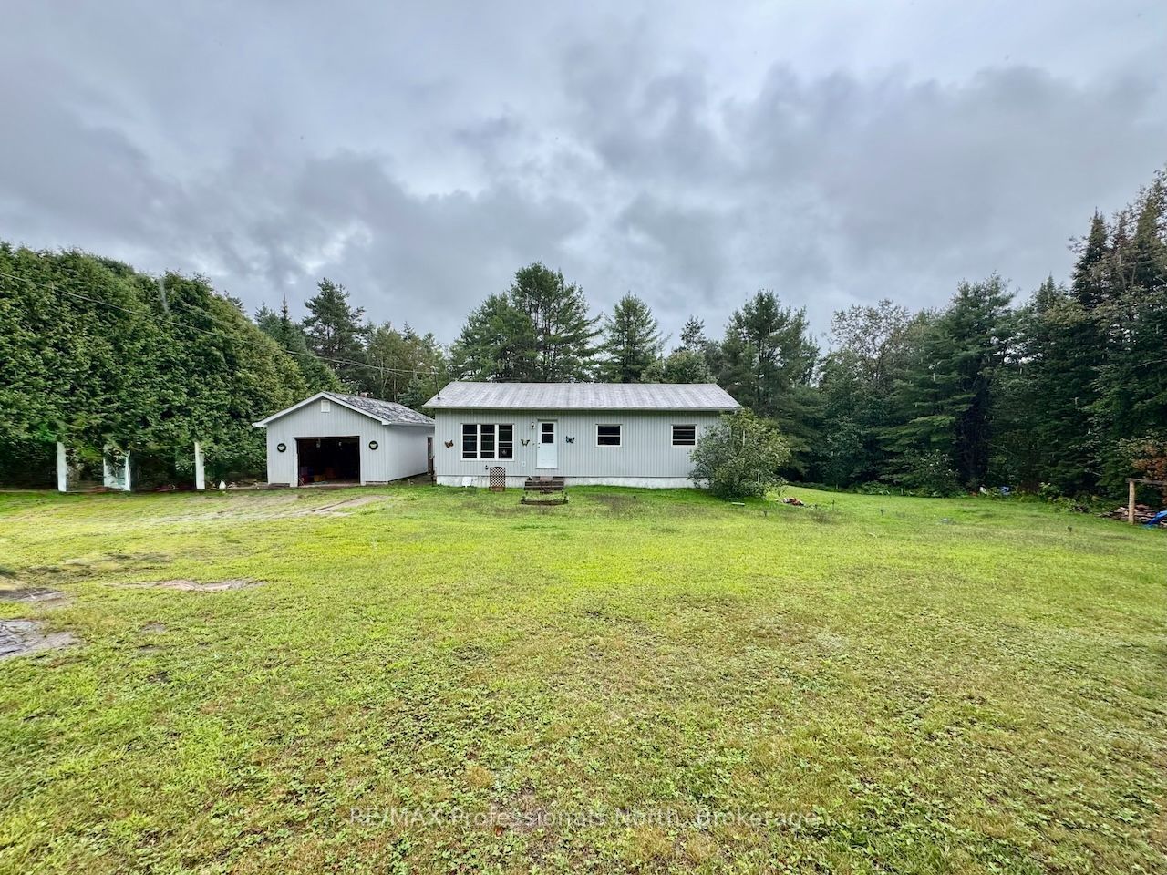 2584 Contau Lake Road, Highlands East, ON K0M 1R0 photo 2