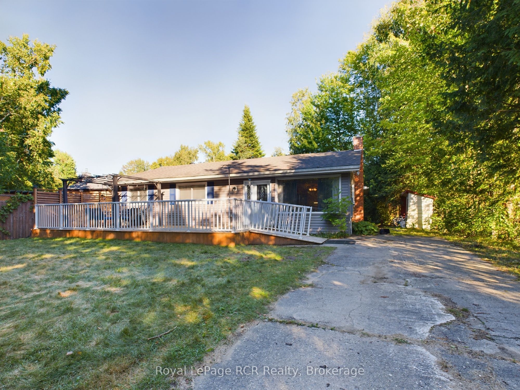 26 ROBERT Drive, Saugeen Shores, ON N0H 2C5 photo 2