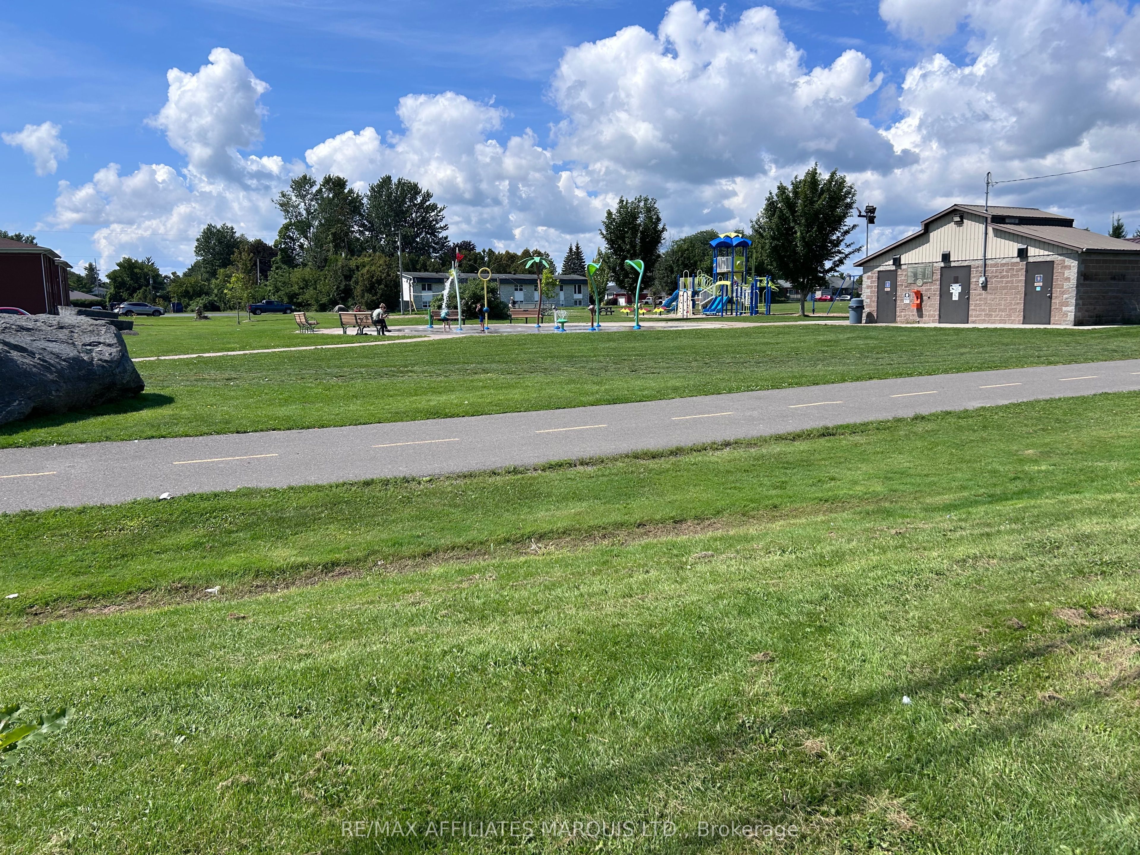 94 Simcoe Street, South Stormont, ON K0C 1P0 photo 5