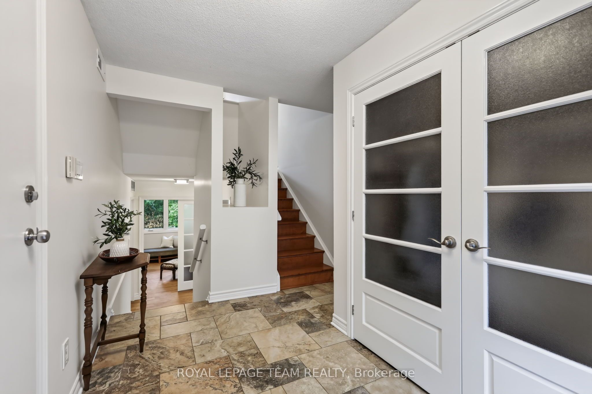 655 Richmond Road 30, Carlingwood - Westboro and Area, ON K2A 3Y3 photo 4