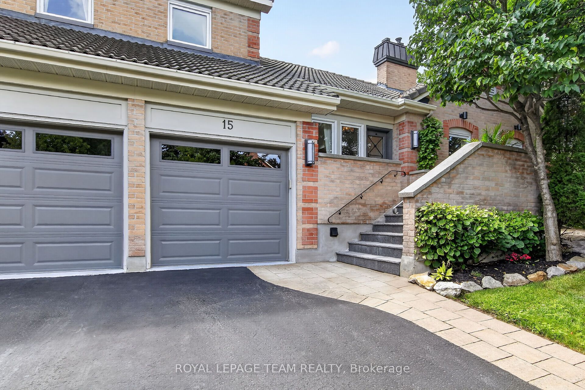 15 Kintail Court, Stittsville - Munster - Richmond, ON K2S 1G8 photo 2