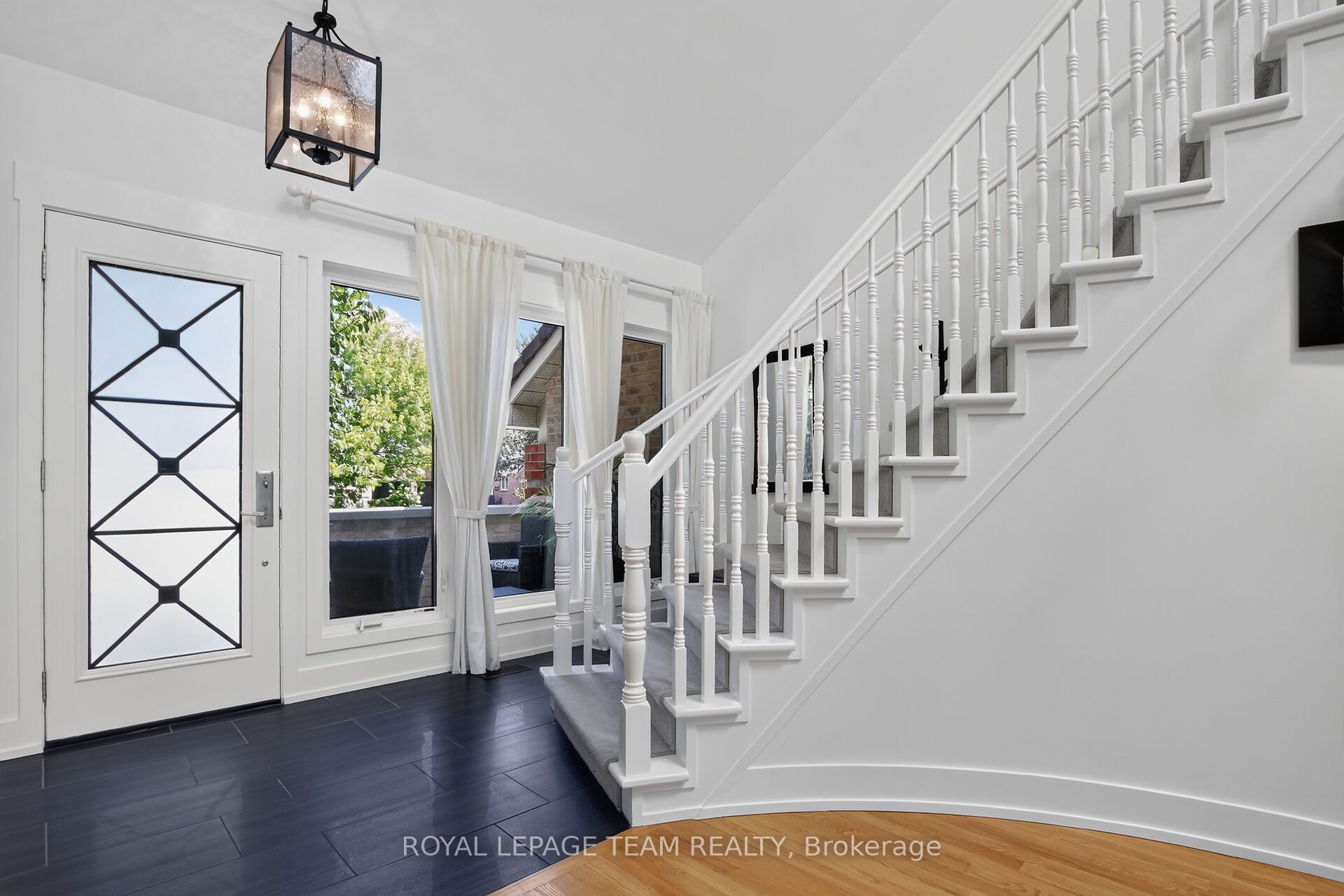 15 Kintail Court, Stittsville - Munster - Richmond, ON K2S 1G8 photo 4