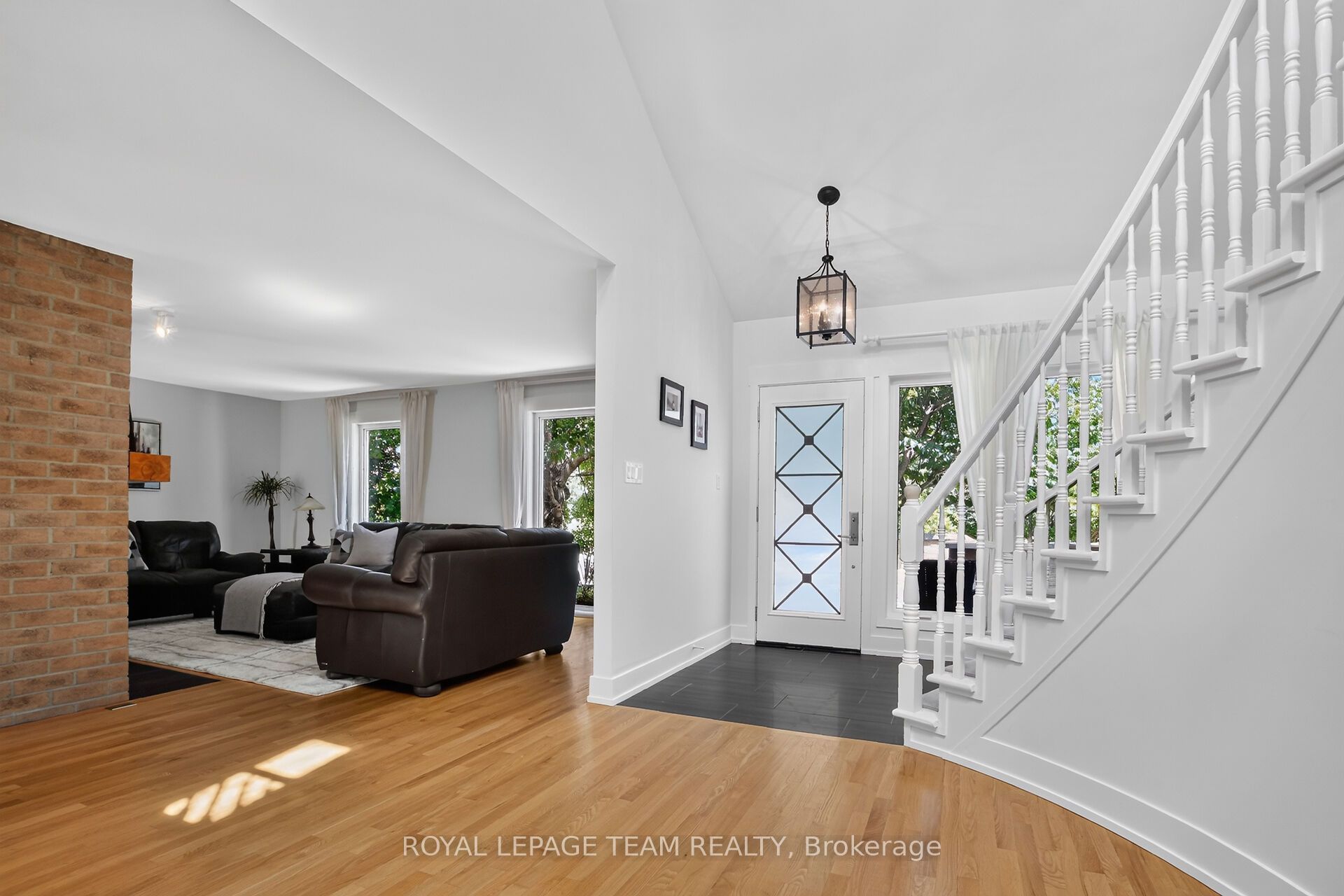 15 Kintail Court, Stittsville - Munster - Richmond, ON K2S 1G8 photo 5