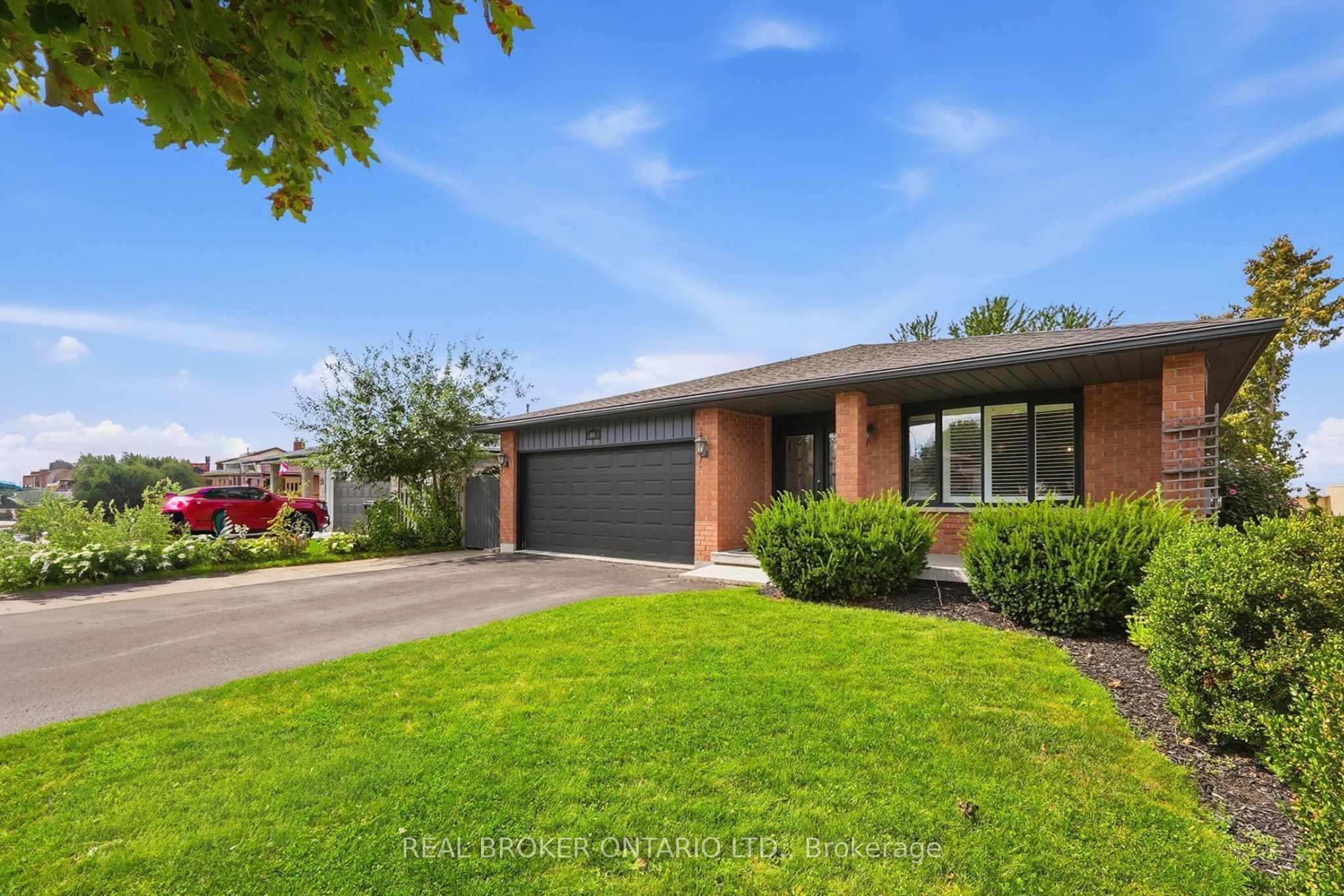 60 Ebydale Drive, Kitchener, ON N2A 3N8 photo 2