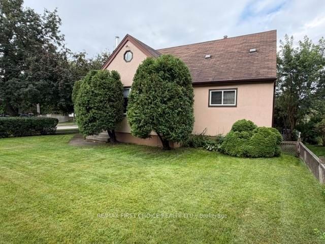 153 Windsor Street, Thunder Bay, ON P7B 1V2 photo 2