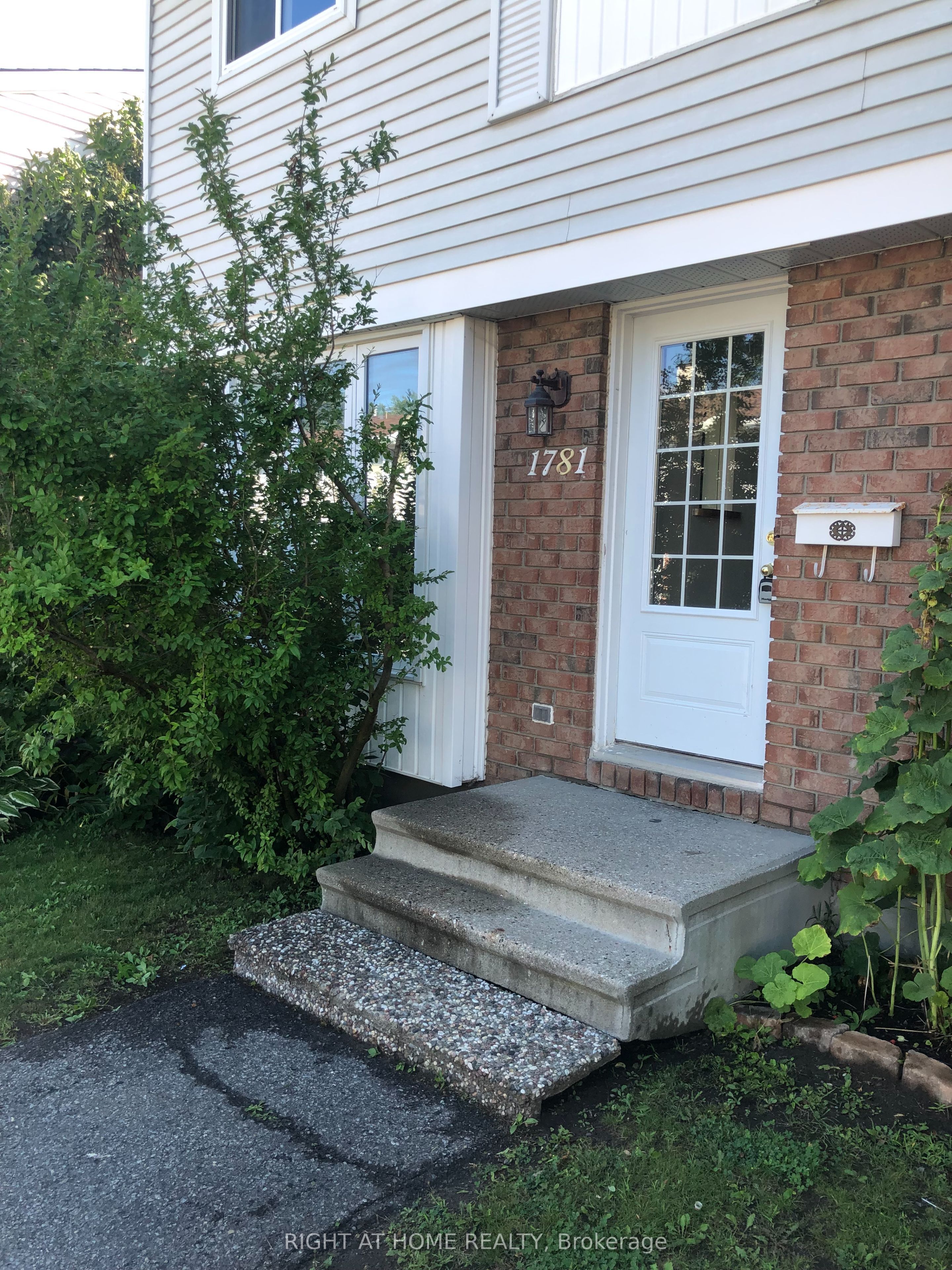 1781 Winter Rose Lane, Orleans - Convent Glen and Area, ON K1C 7A6 photo 3