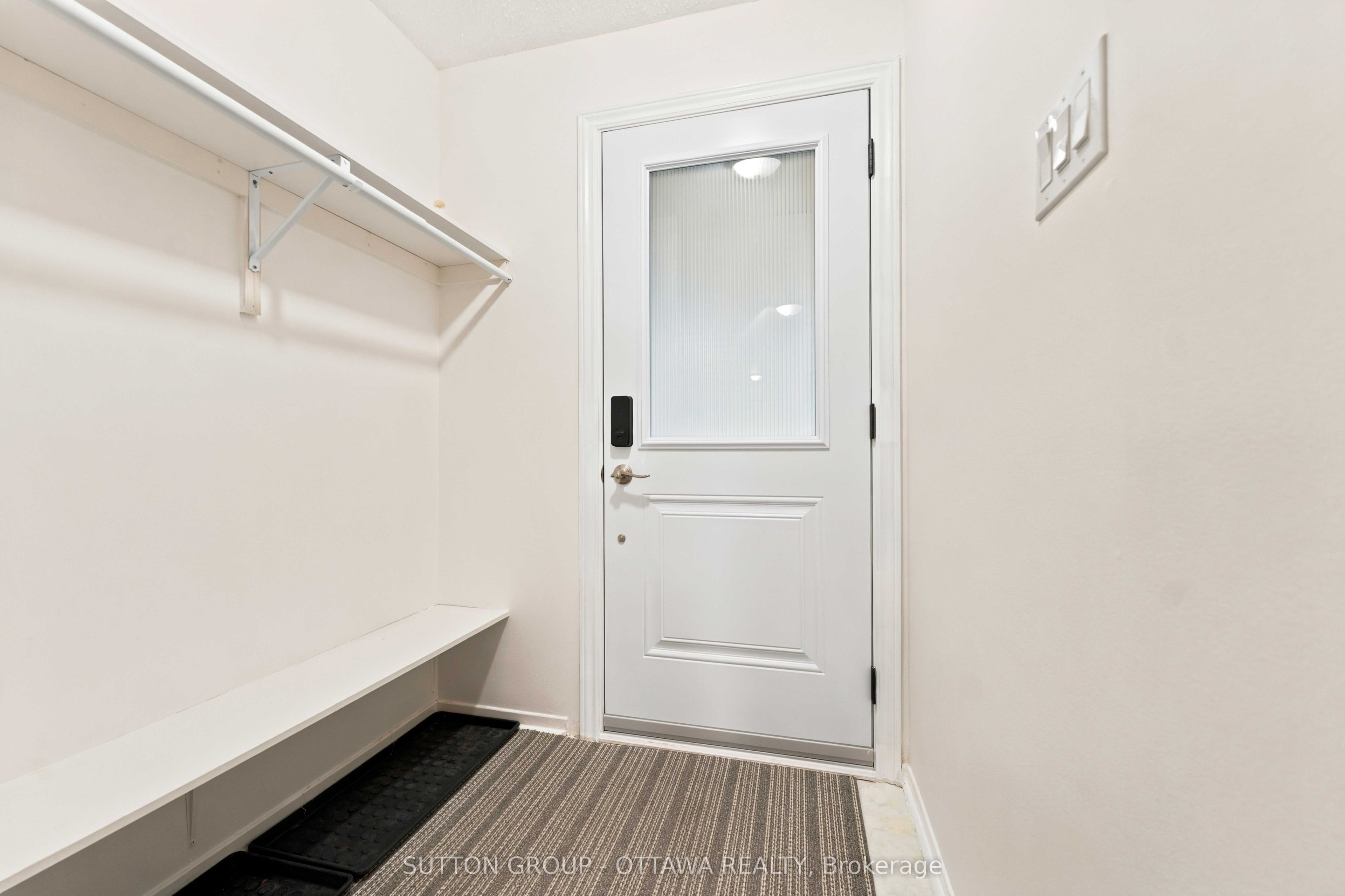 66 FIELDGATE Drive, Barrhaven, ON K2J 1T9 photo 3