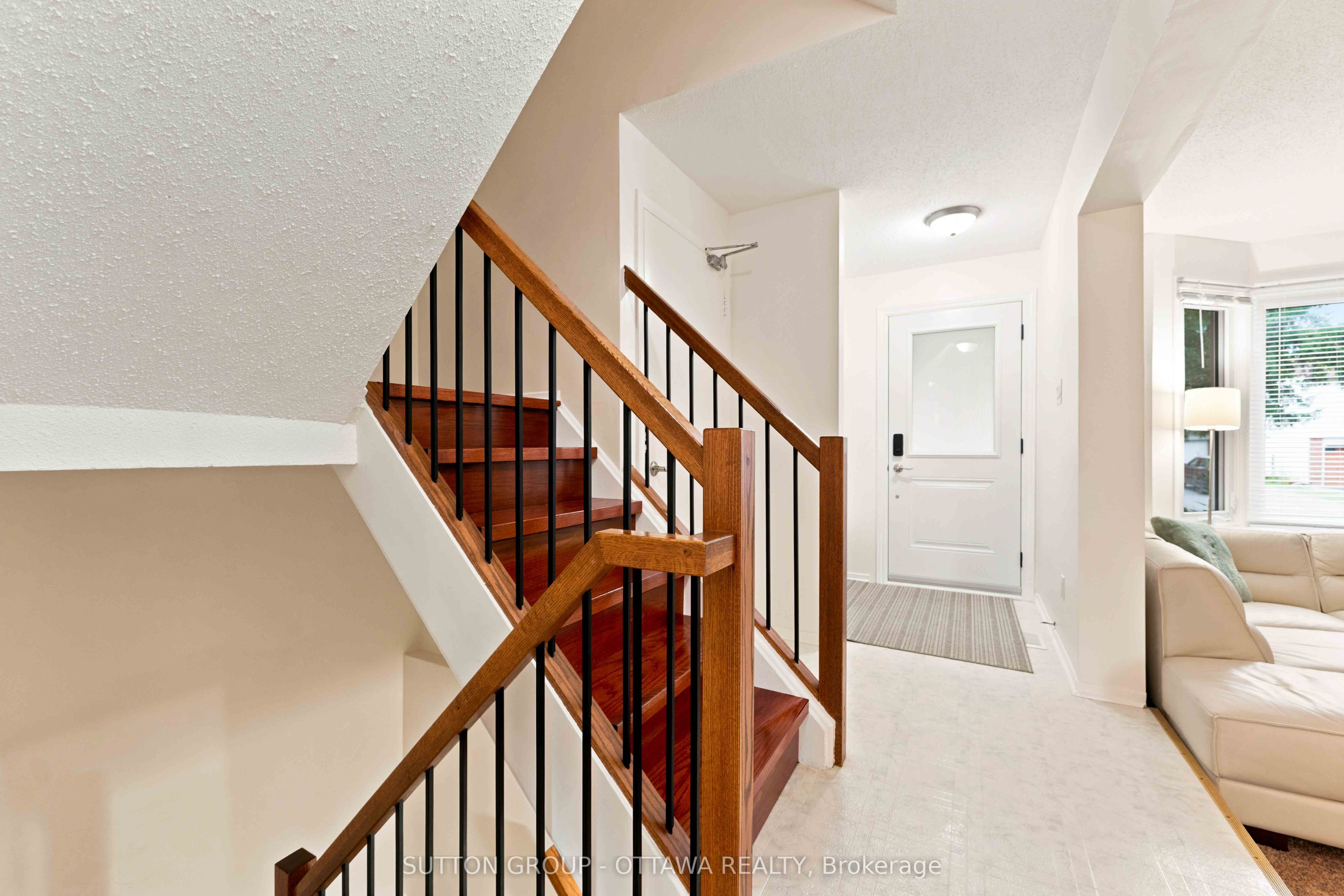 66 FIELDGATE Drive, Barrhaven, ON K2J 1T9 photo 4