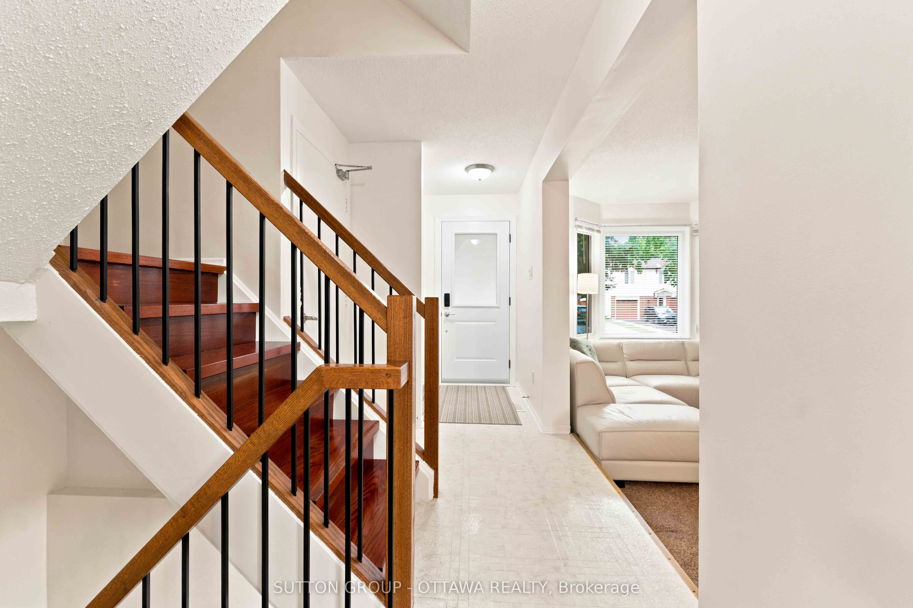 66 FIELDGATE Drive, Barrhaven, ON K2J 1T9 photo 5