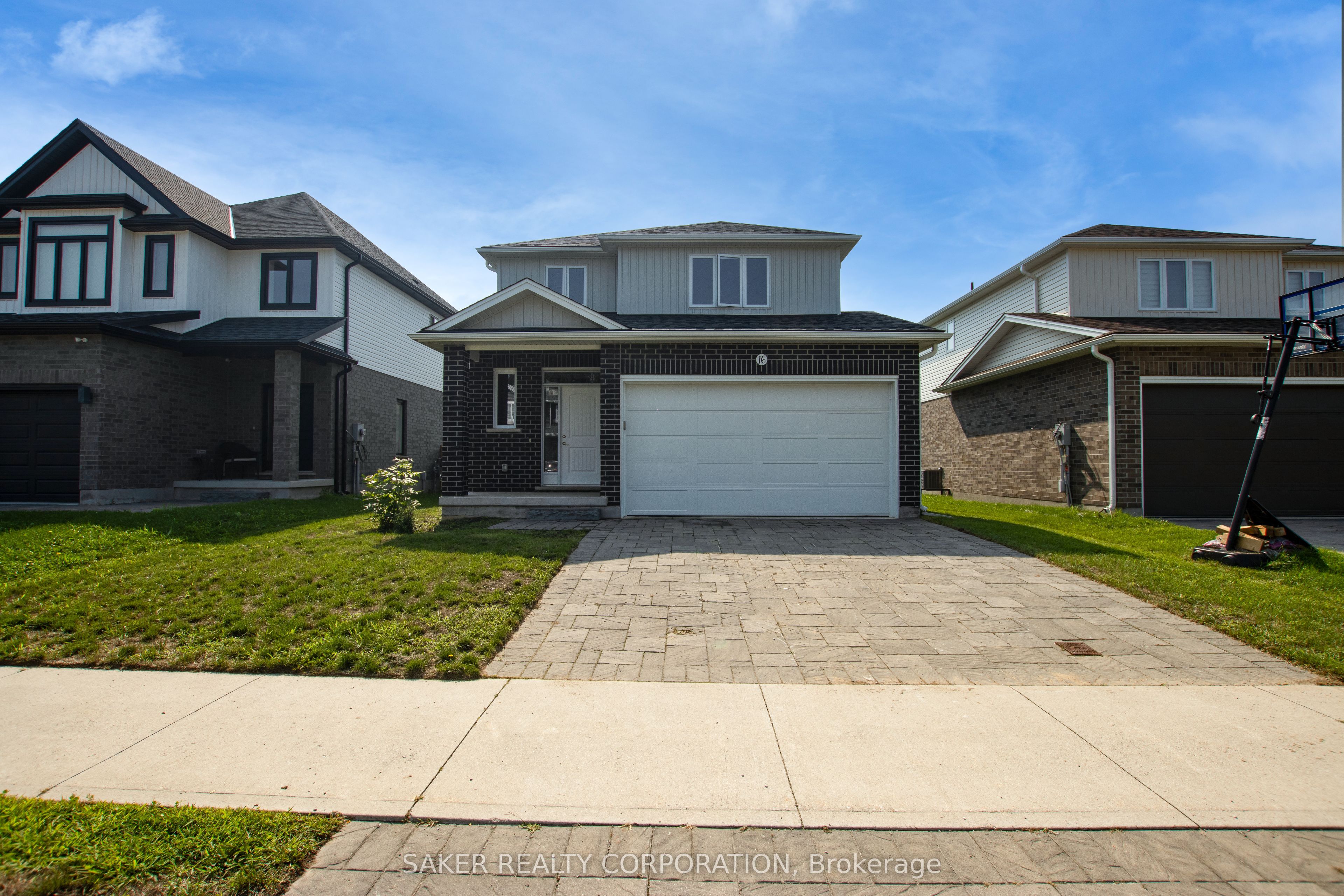 16 Armstrong Street, Strathroy-Caradoc, ON N0L 1E0 photo 3