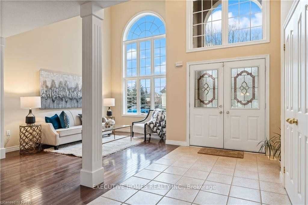 8 Roelfson Drive (Main Level), Hamilton, ON L9K 1P1 photo 4