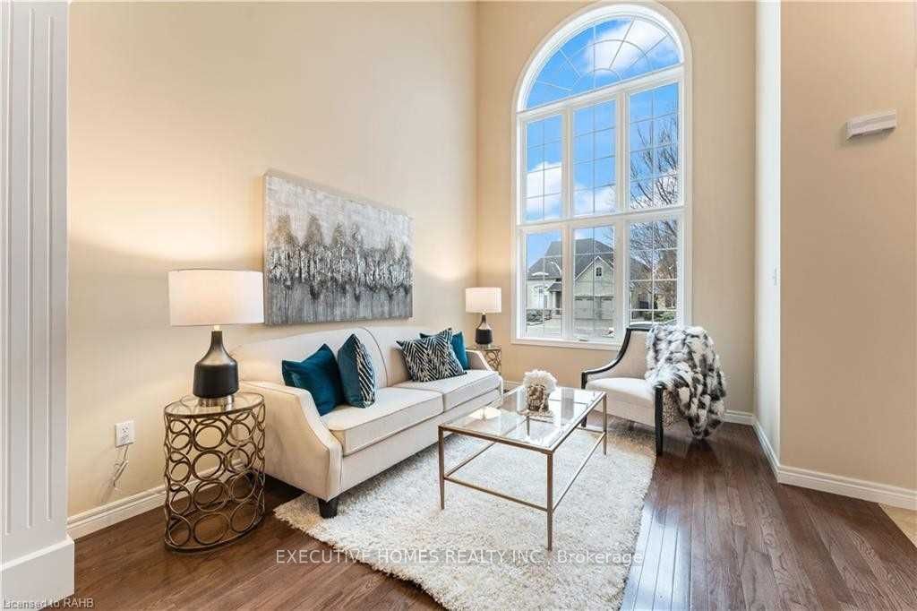 8 Roelfson Drive (Main Level), Hamilton, ON L9K 1P1 photo 5