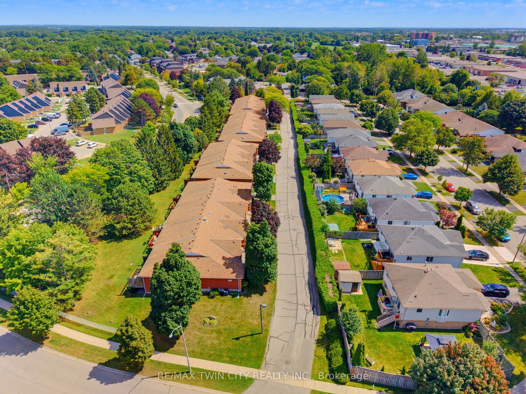1 Buchanan Crescent 2, Brantford, ON N3P 2B2 photo 2