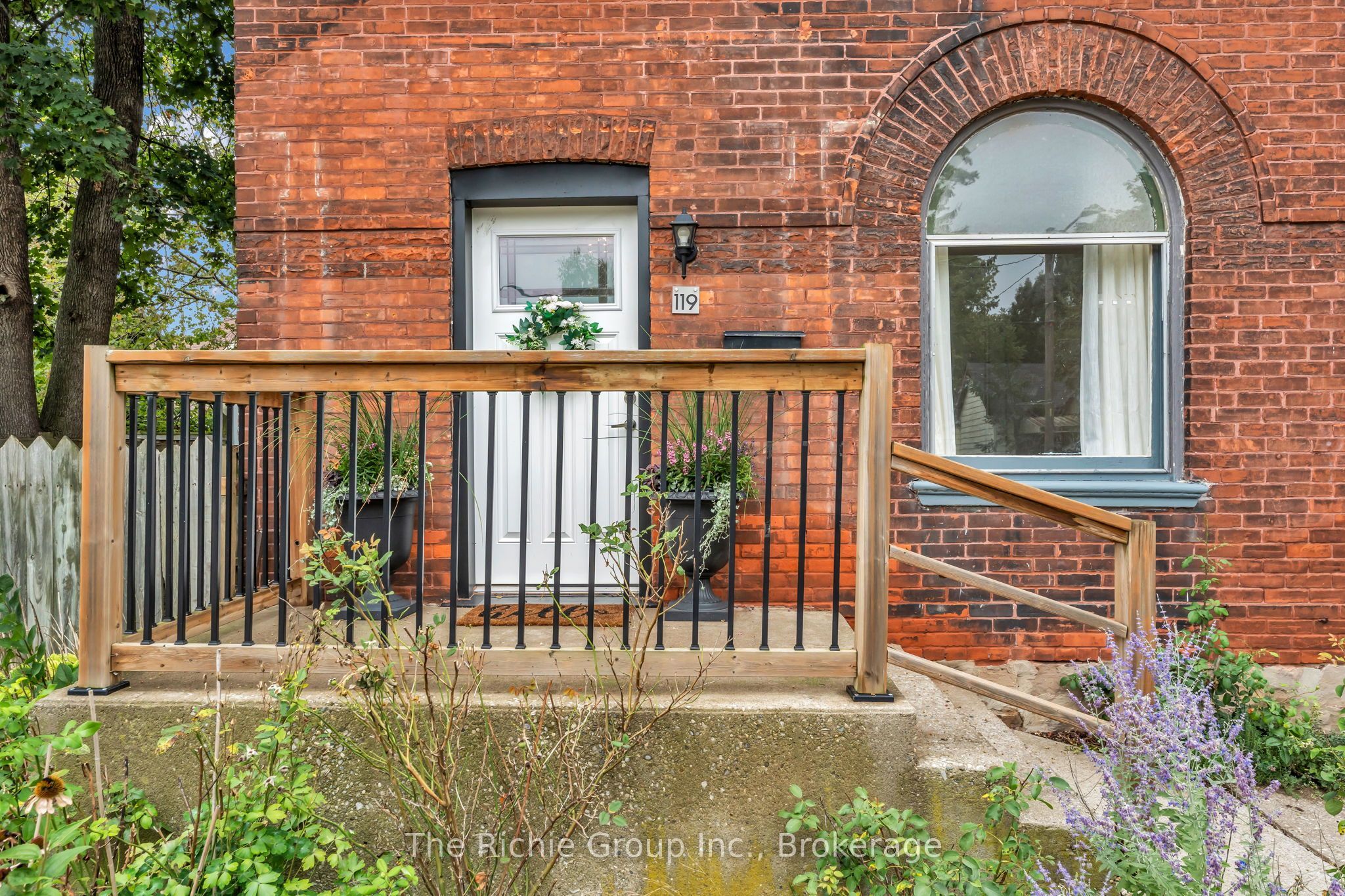 119 Brock Street, Brantford, ON N3S 5E6 photo 3