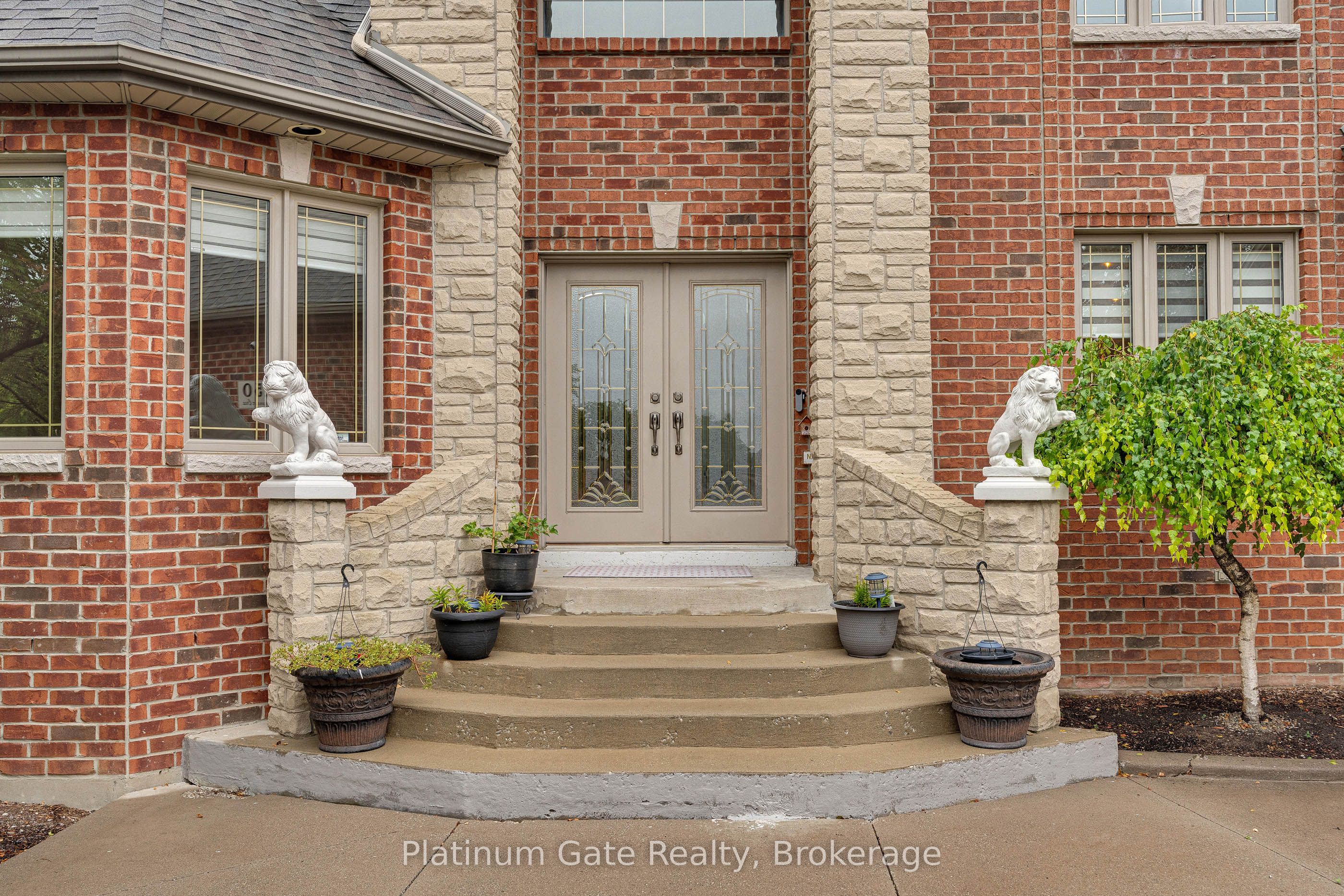150 Seymour Crescent, Lakeshore, ON N8N 4X9 photo 2