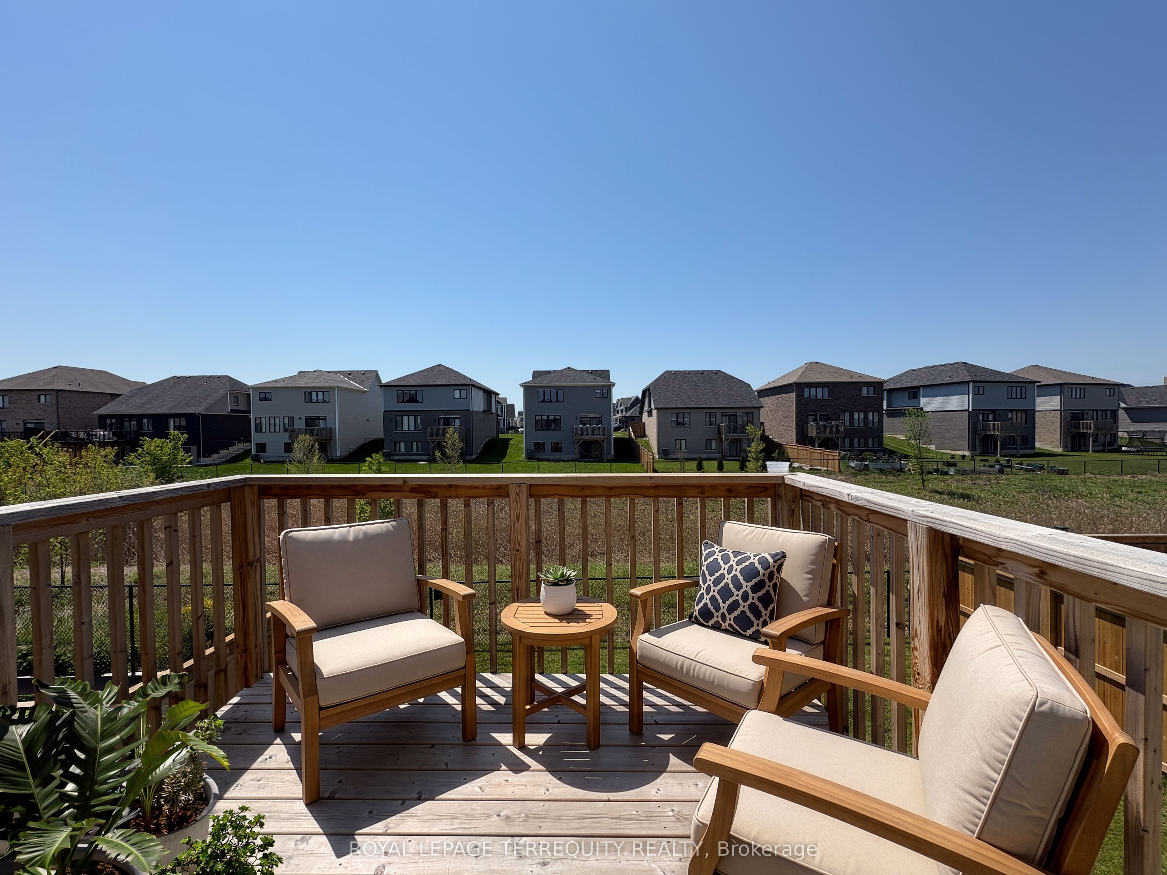 285 Vanilla Trail, Thorold, ON L2V 0K8 photo 5