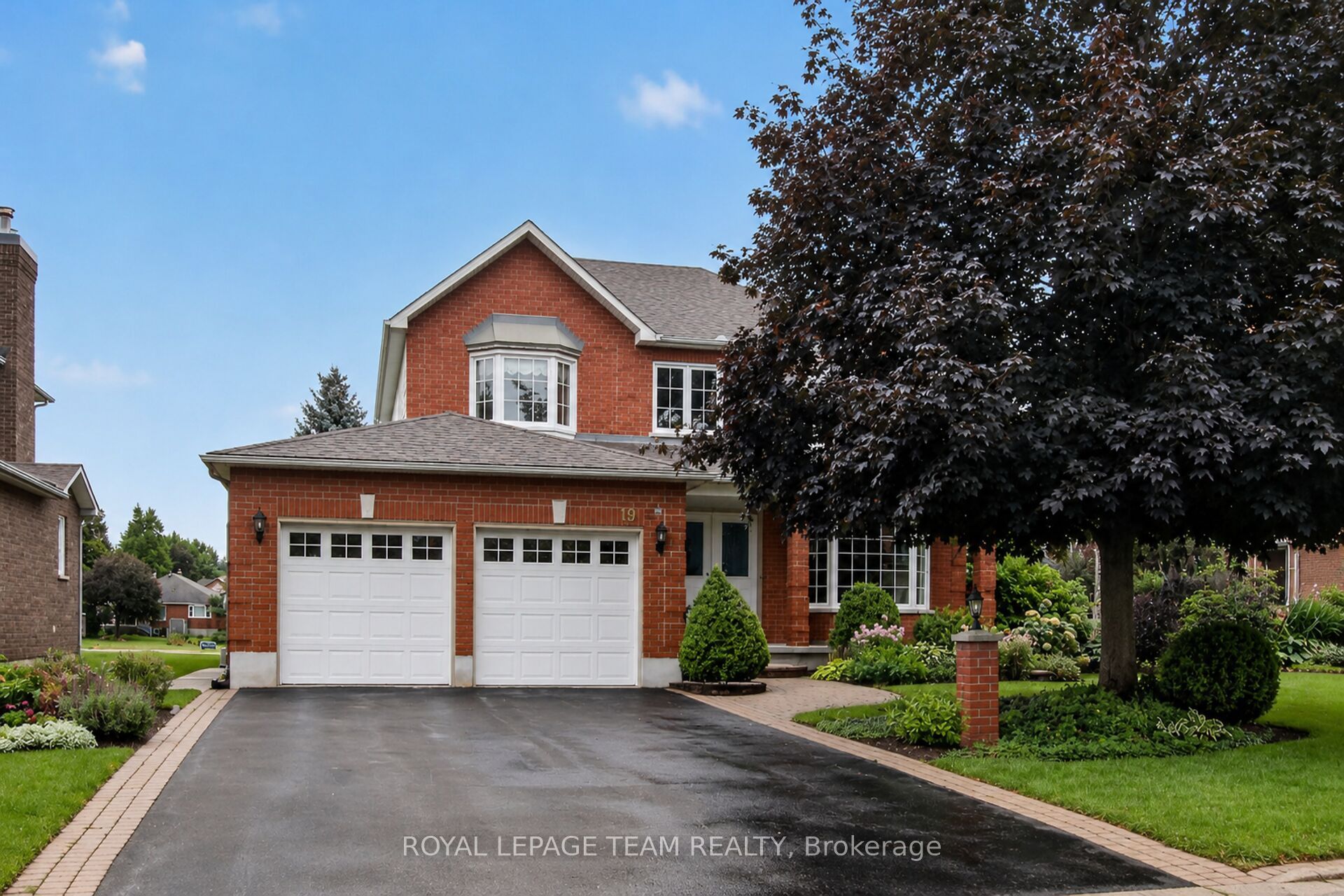 19 Slade Crescent, Kanata, ON K2K 2L1