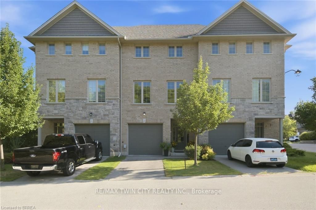 30 Balmoral Street 2, Brant, ON N3L 0C8
