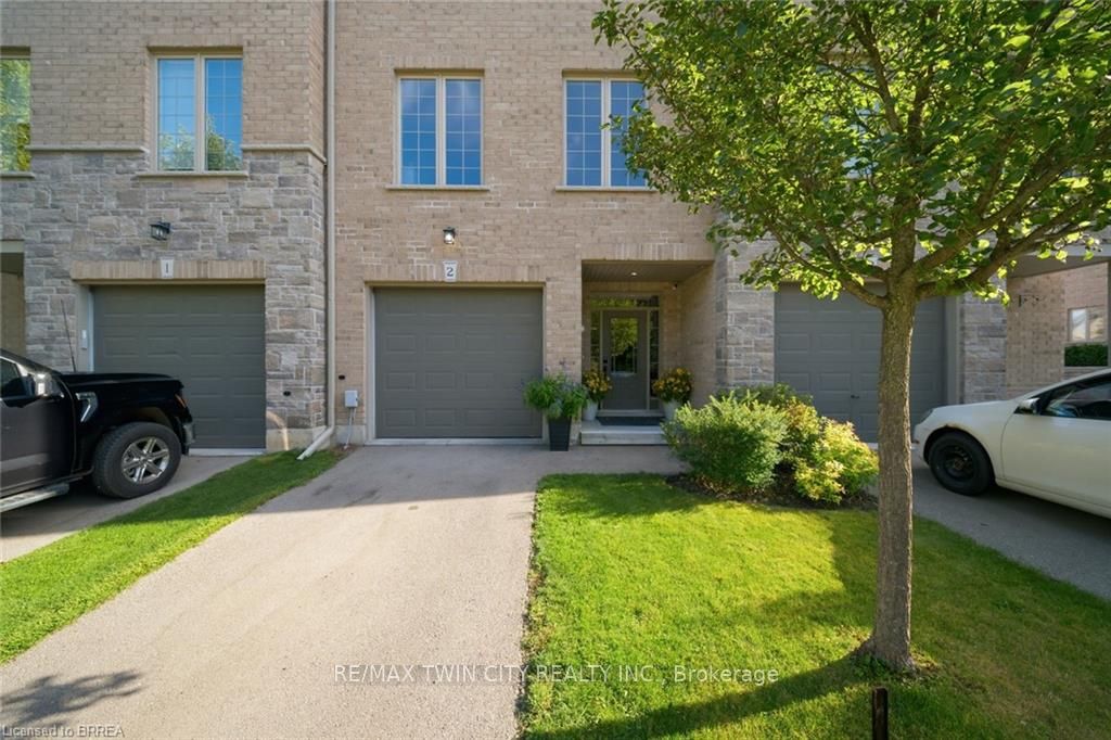 30 Balmoral Street 2, Brant, ON N3L 0C8 photo 2