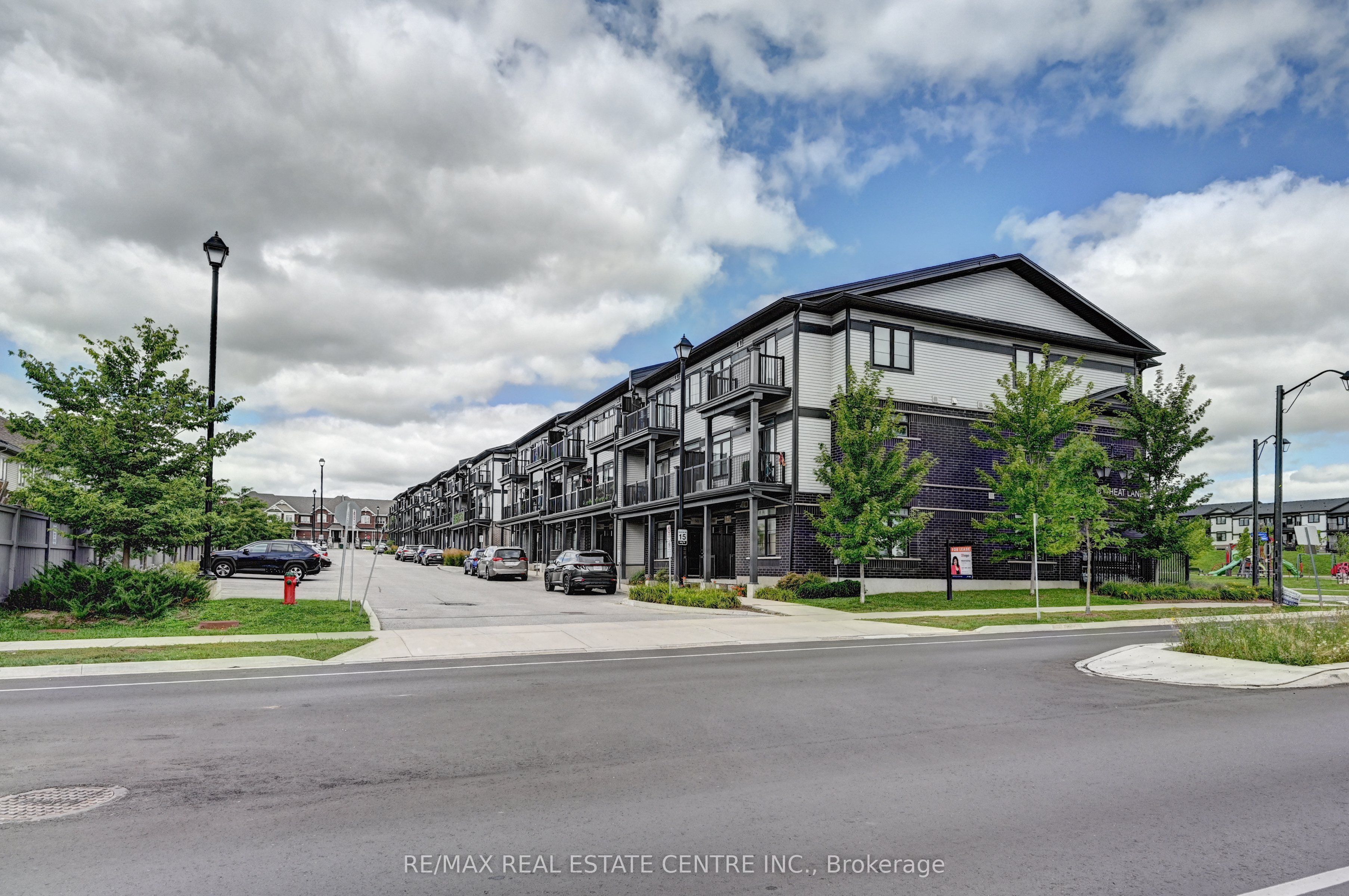 102 Wheat Lane, Kitchener, ON N2R 0R6