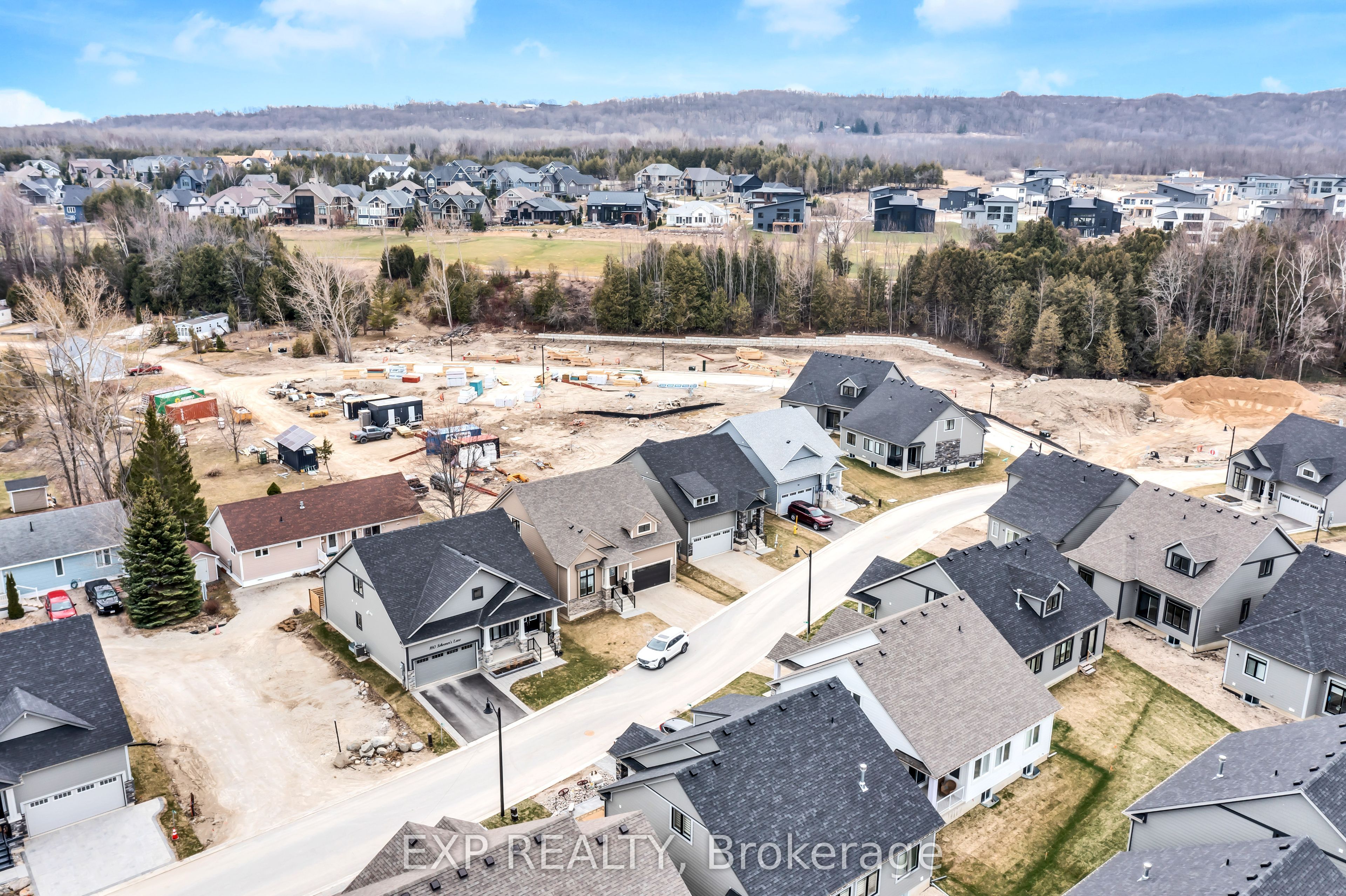 156 SCHOONERS Lane, Blue Mountains, ON N0H 2P0 photo 2