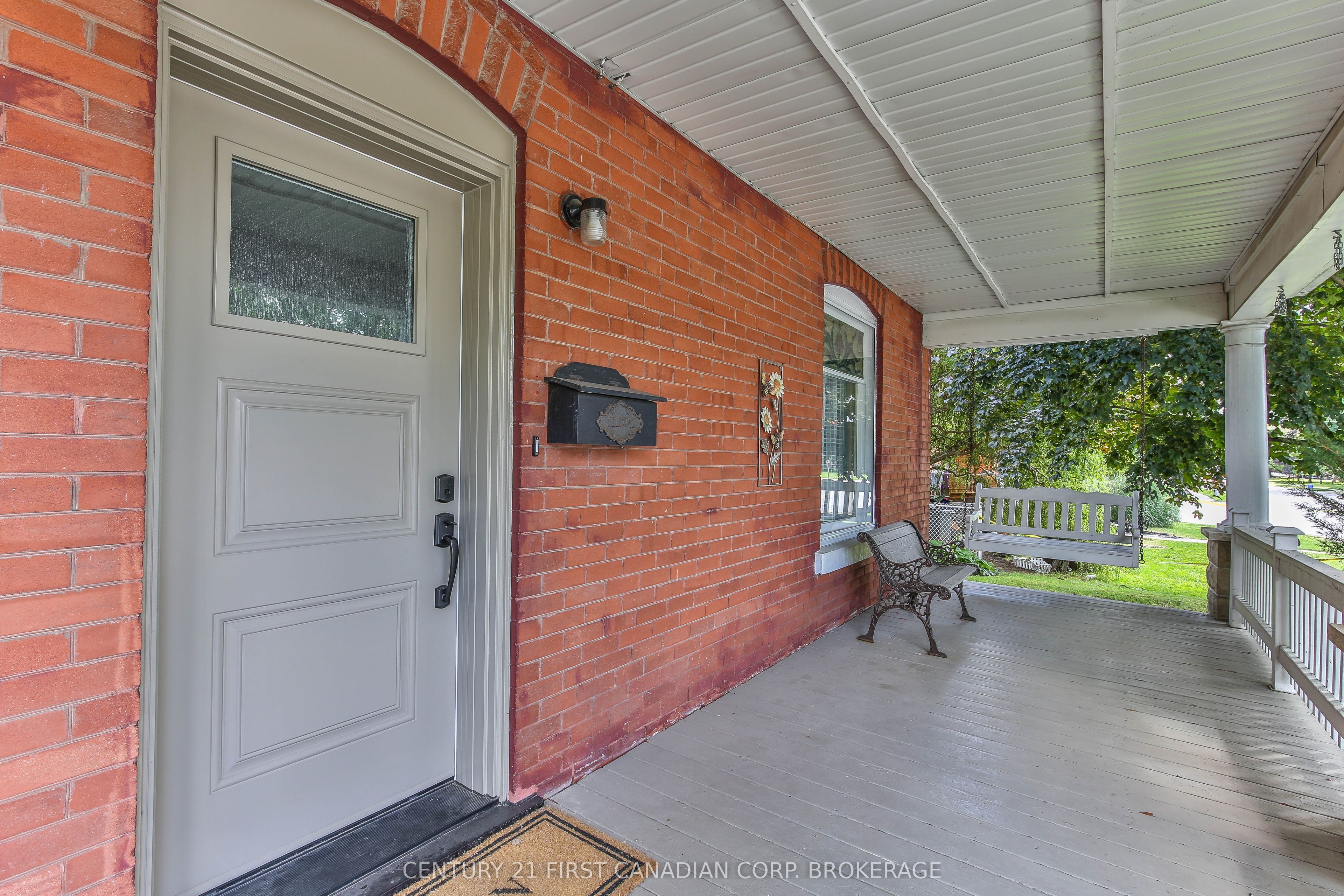 308 Broadway Street, Tillsonburg, ON N4G 3S1 photo 4