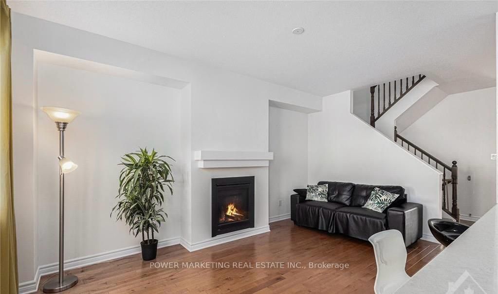 932 Kilbirnie Drive, Barrhaven, ON K2J 6G2 photo 5