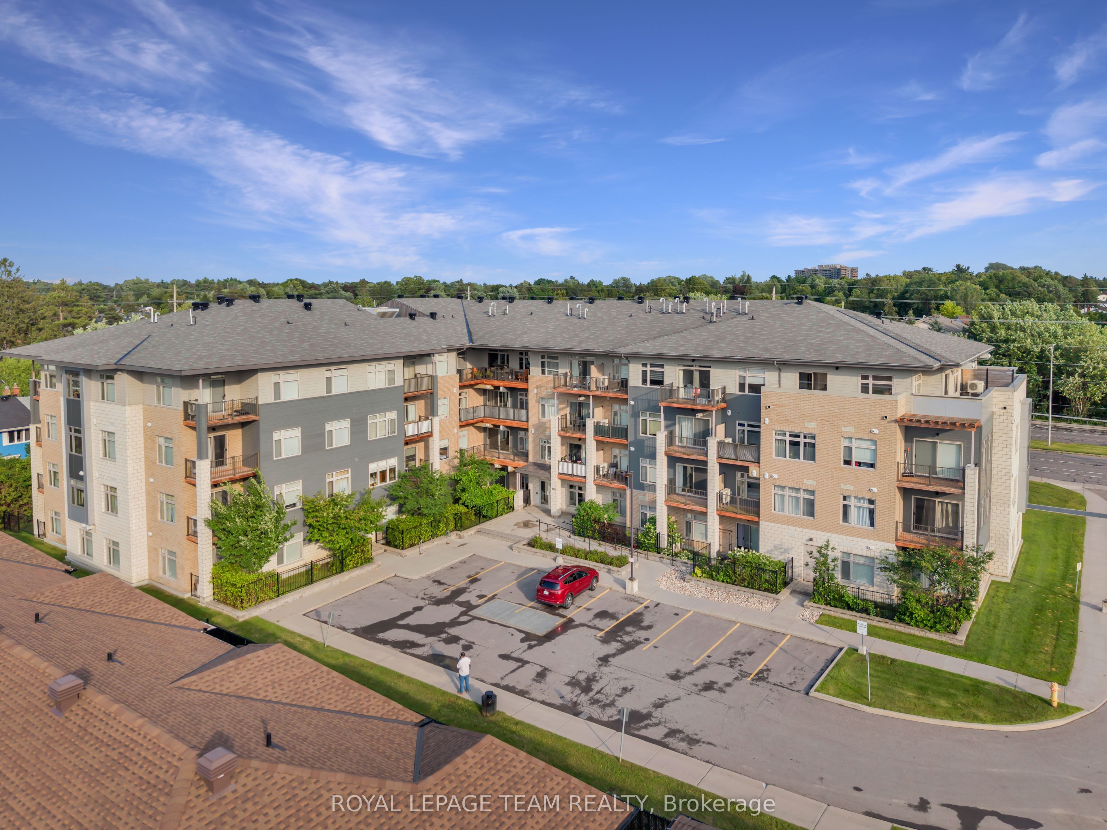 2785 Baseline Road 215, Parkway Park - Queensway Terrace S and Area, ON K2H 0B7 photo 2