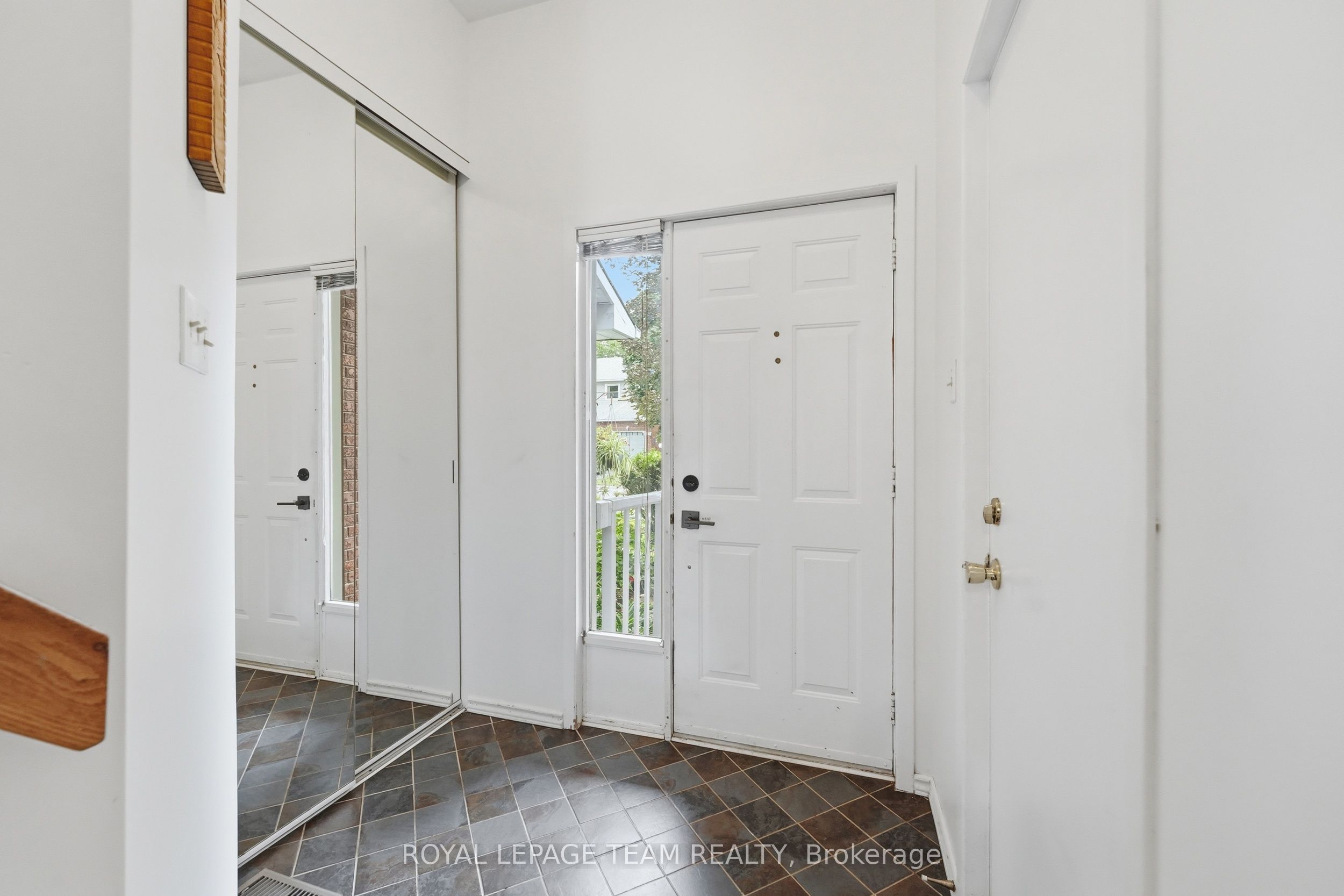 66 Armadale Crescent, Barrhaven, ON K2J 3Z3 photo 3