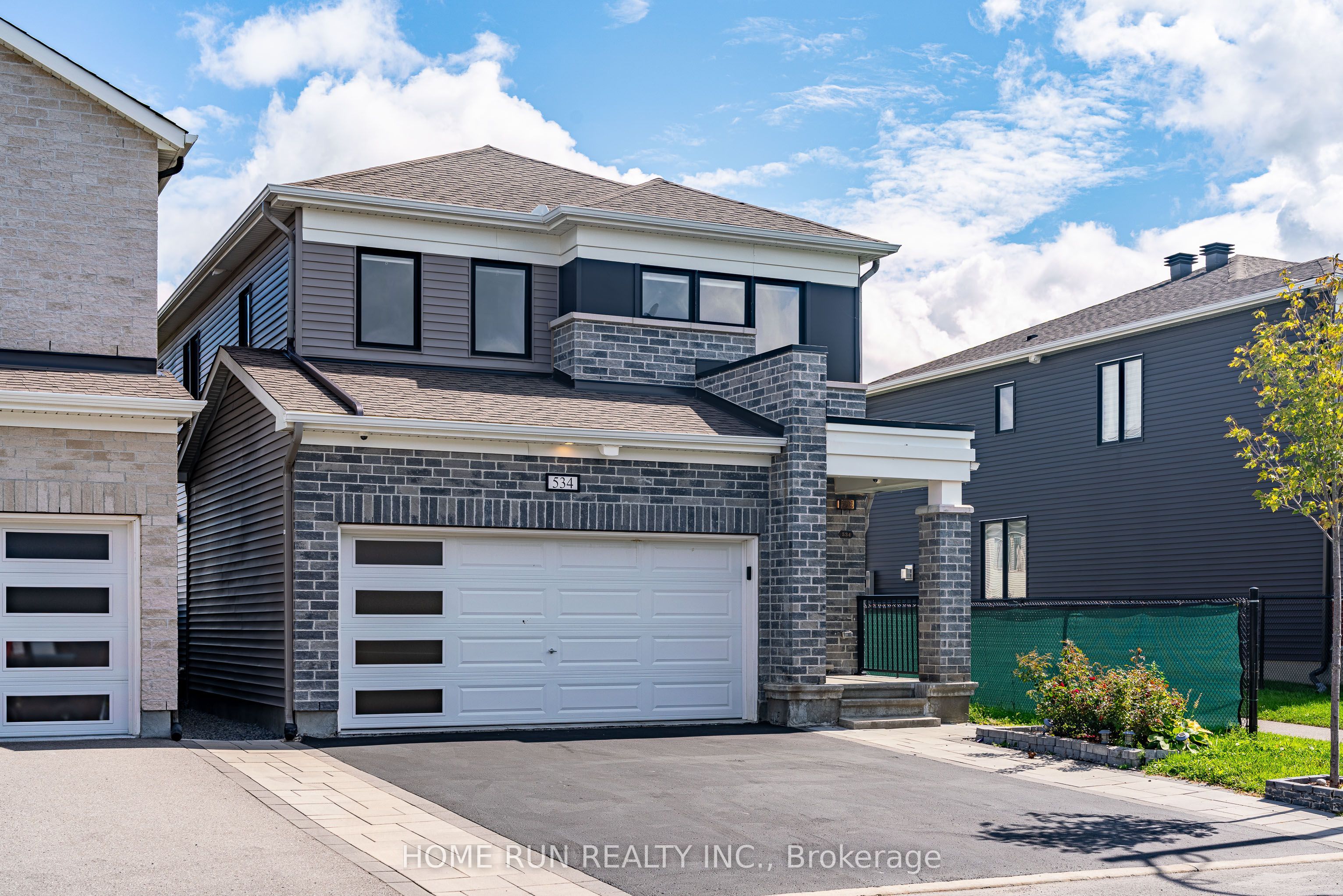 534 Arosa Way, Kanata, ON K2V 0R8