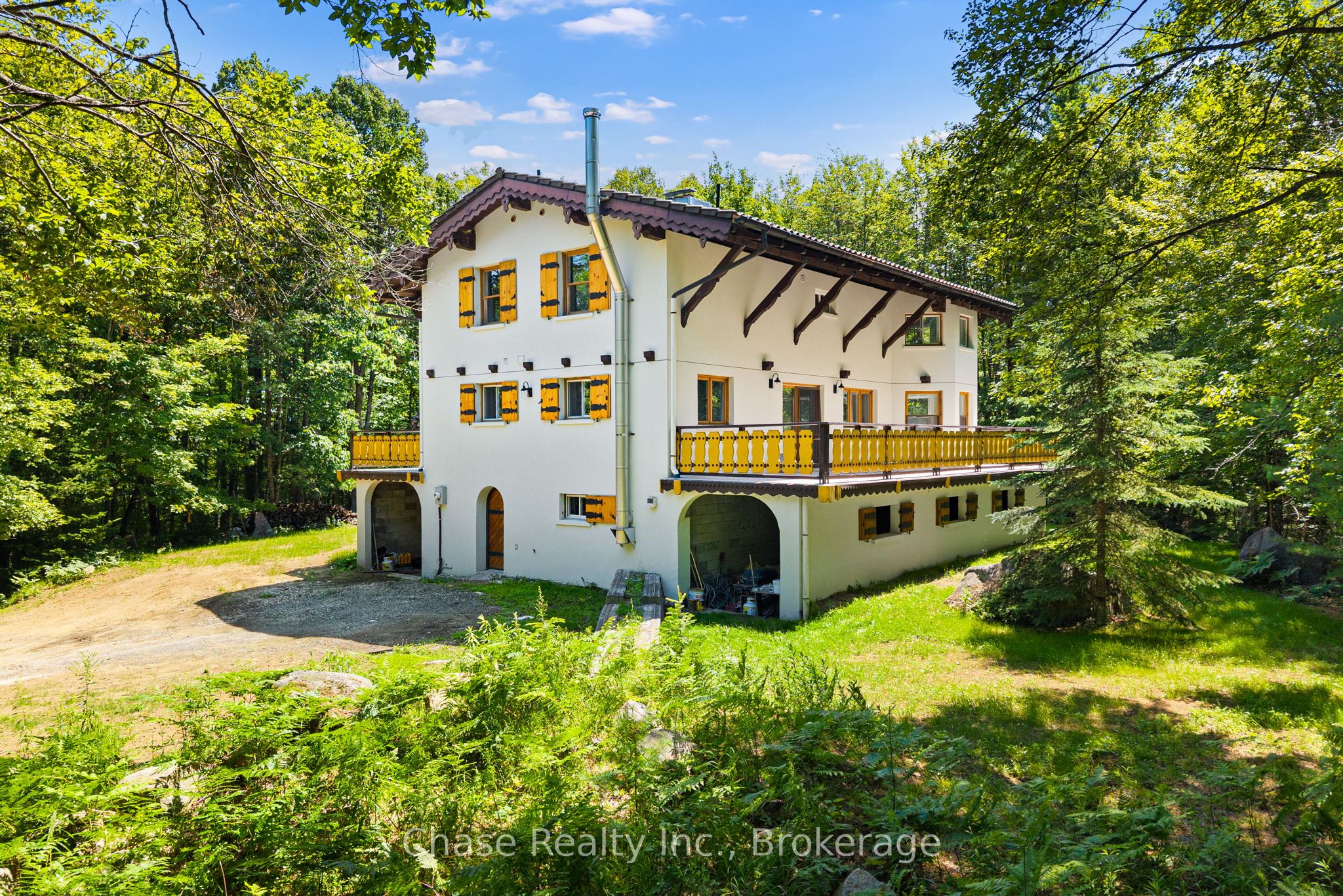 878 DEER LAKE RD Road, Huntsville, ON P0B 1L0 photo 2