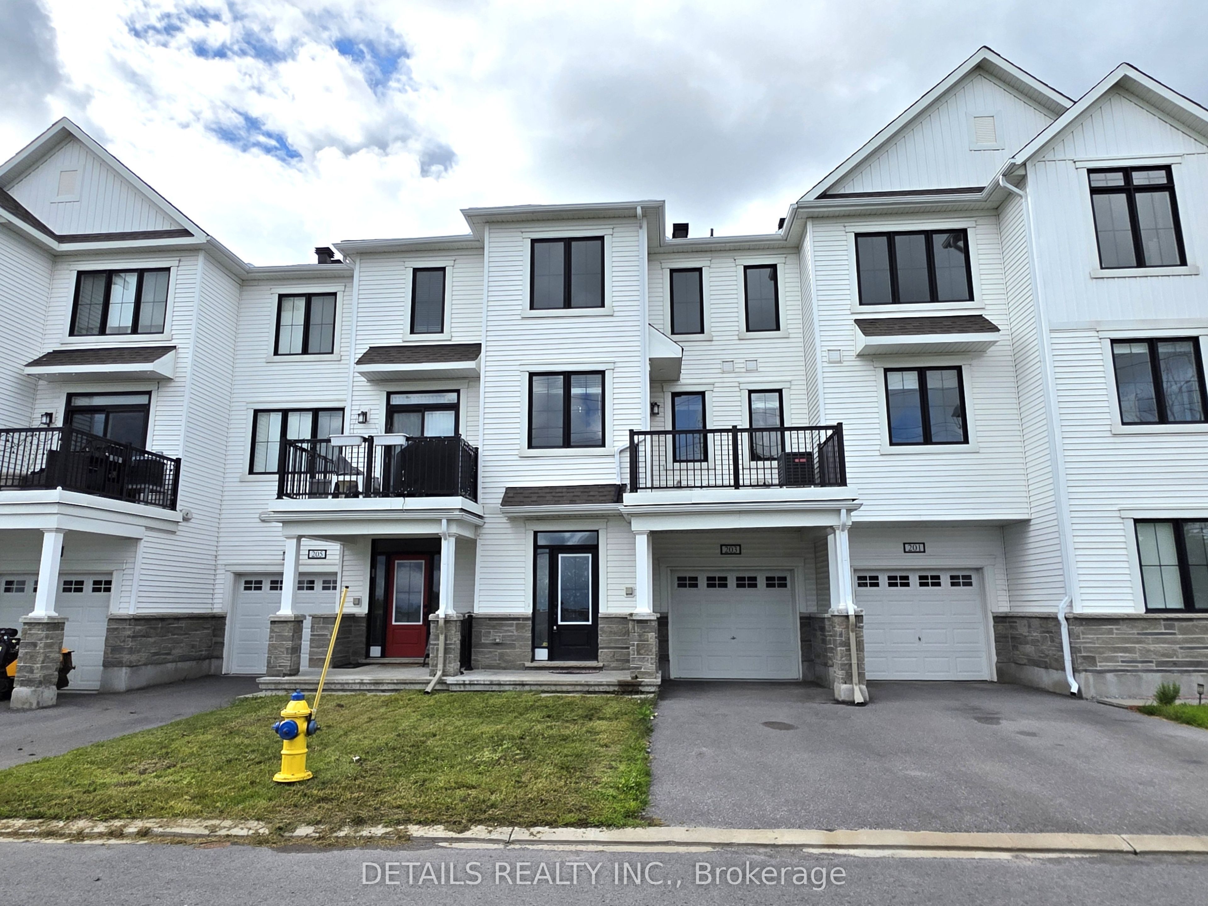 203 Hibernian Walk, Kanata, ON K2V 0R6