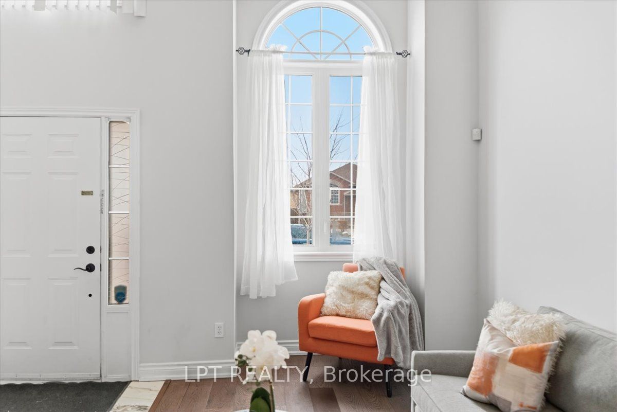 48 Nashville Circle, Hamilton, ON L8G 5H2 photo 3