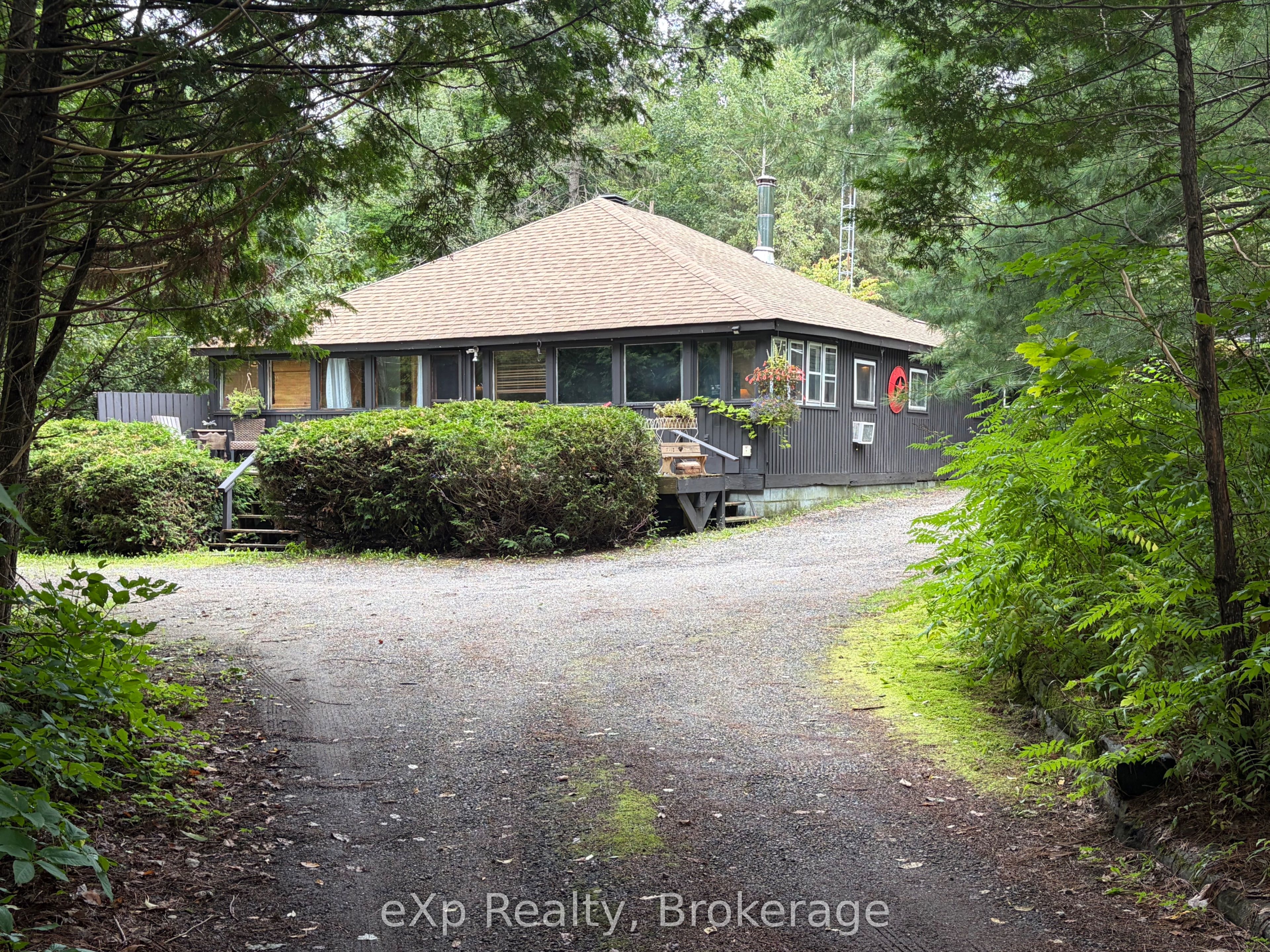 1116 Springdale Park Road, Bracebridge, ON P1L 1W9
