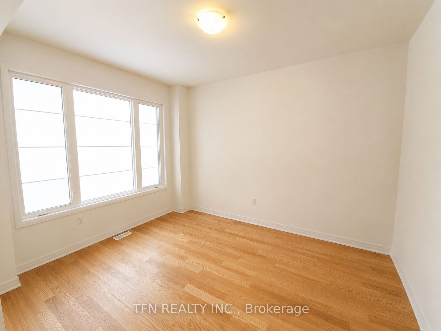 8 Wilmot Road, Brantford, ON N3T 0K8 photo 2