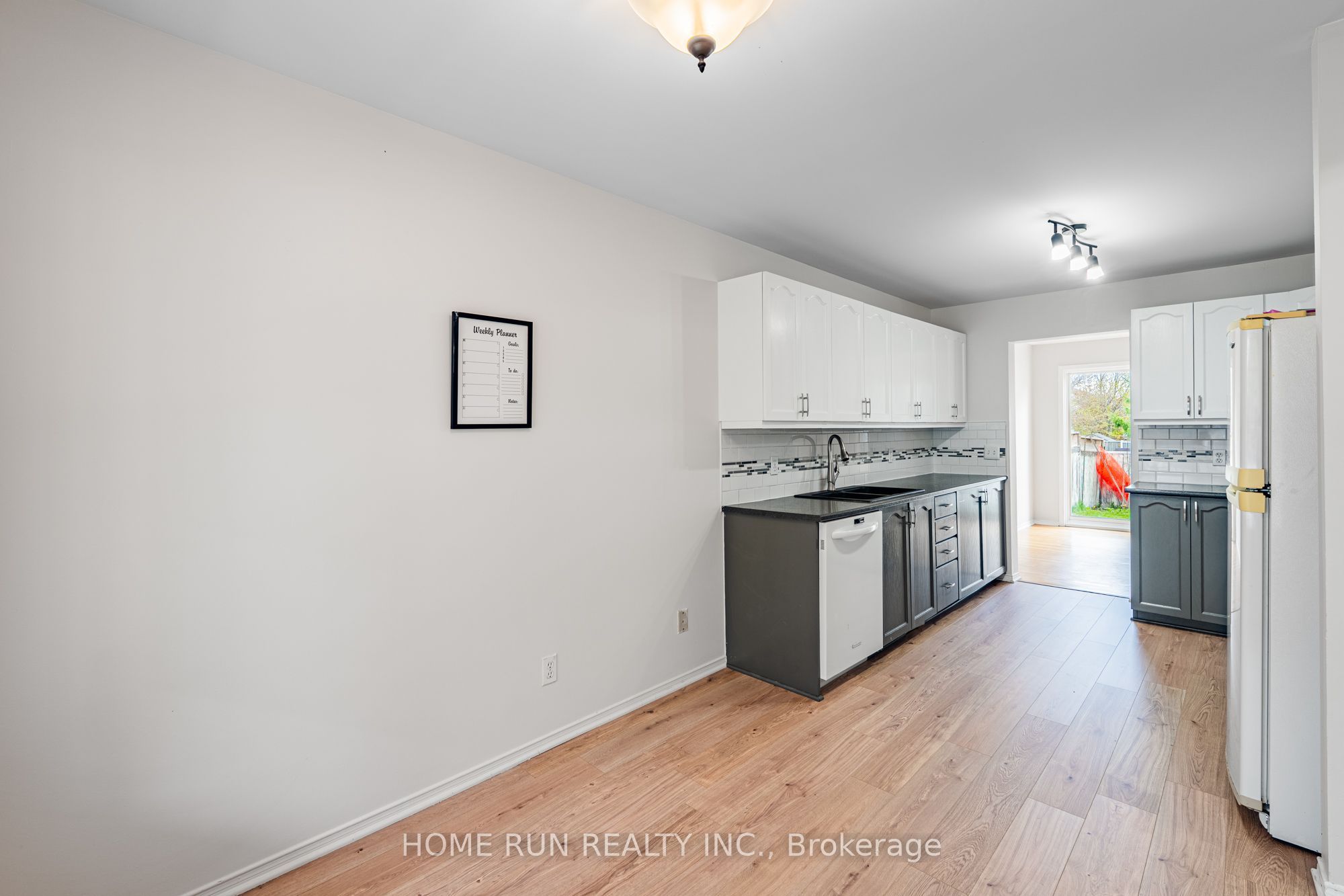 182 Windhurst Drive, Barrhaven, ON K2G 6J4 photo 3
