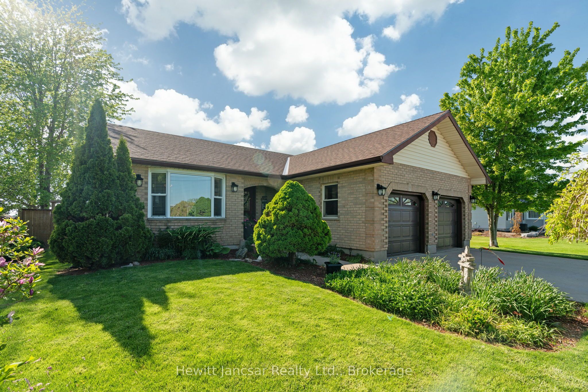 34381 DENFIELD Road, Lucan Biddulph, ON N0M 2S0