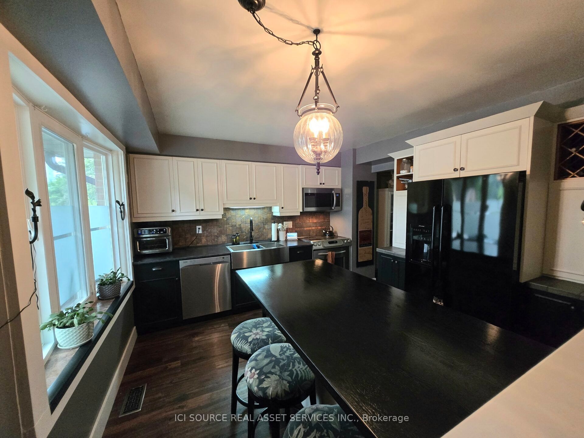 1730 Attawandaron Road, London North, ON N6G 3N1 photo 3