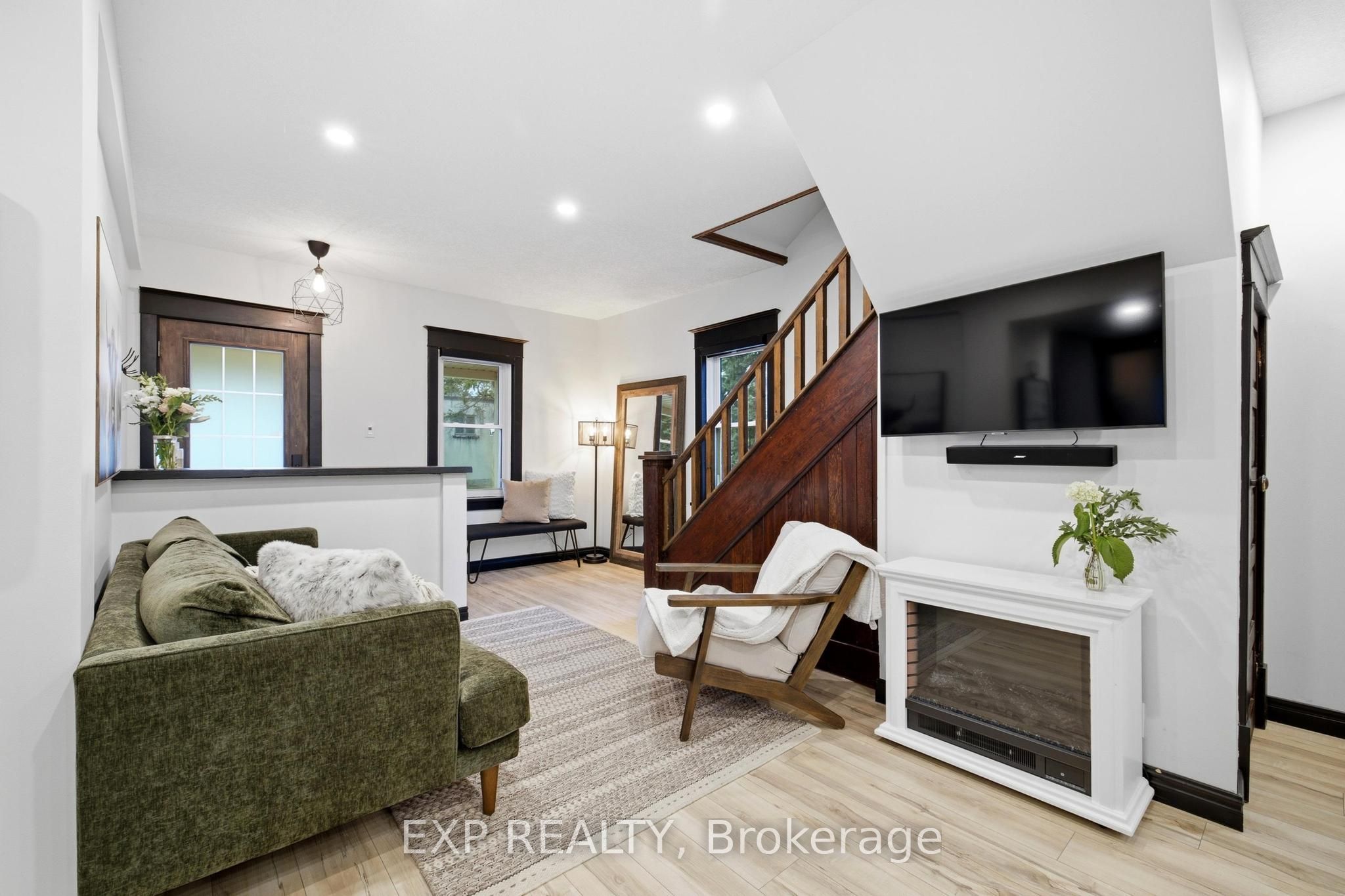 35 Arthur Street N, Woolwich, ON N3B 1Z6 photo 3
