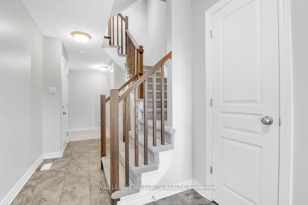 180 Poplin Street, Blossom Park - Airport and Area, ON K4M 0G9 photo 4