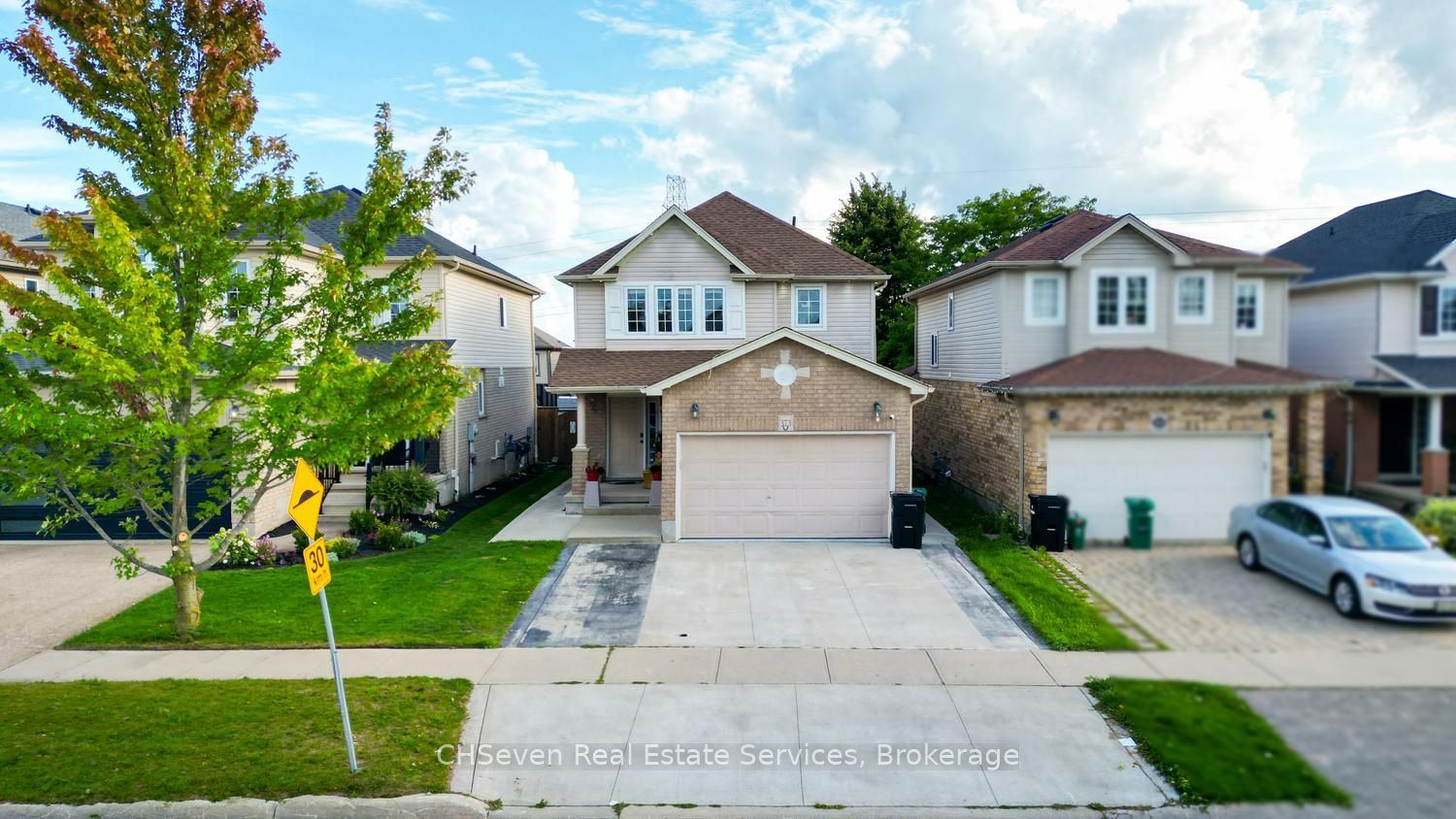 373 Thomas Slee Drive, Kitchener, ON N2P 2X5